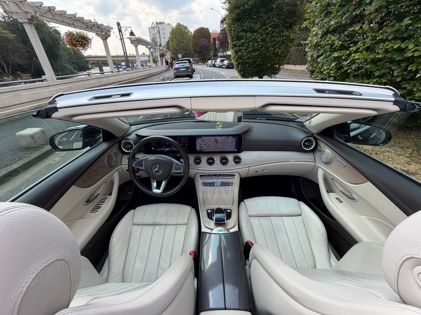 Mercedes-Benz Classe E Pack AMG Exécutive Cabriolet 300 2.0 i 16V 9G-TRONIC 245 cv Boîte auto