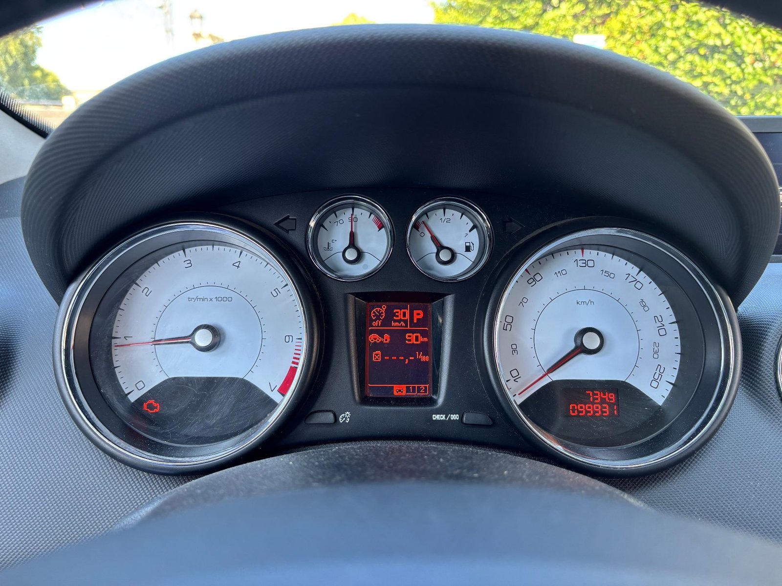 PEUGEOT 308