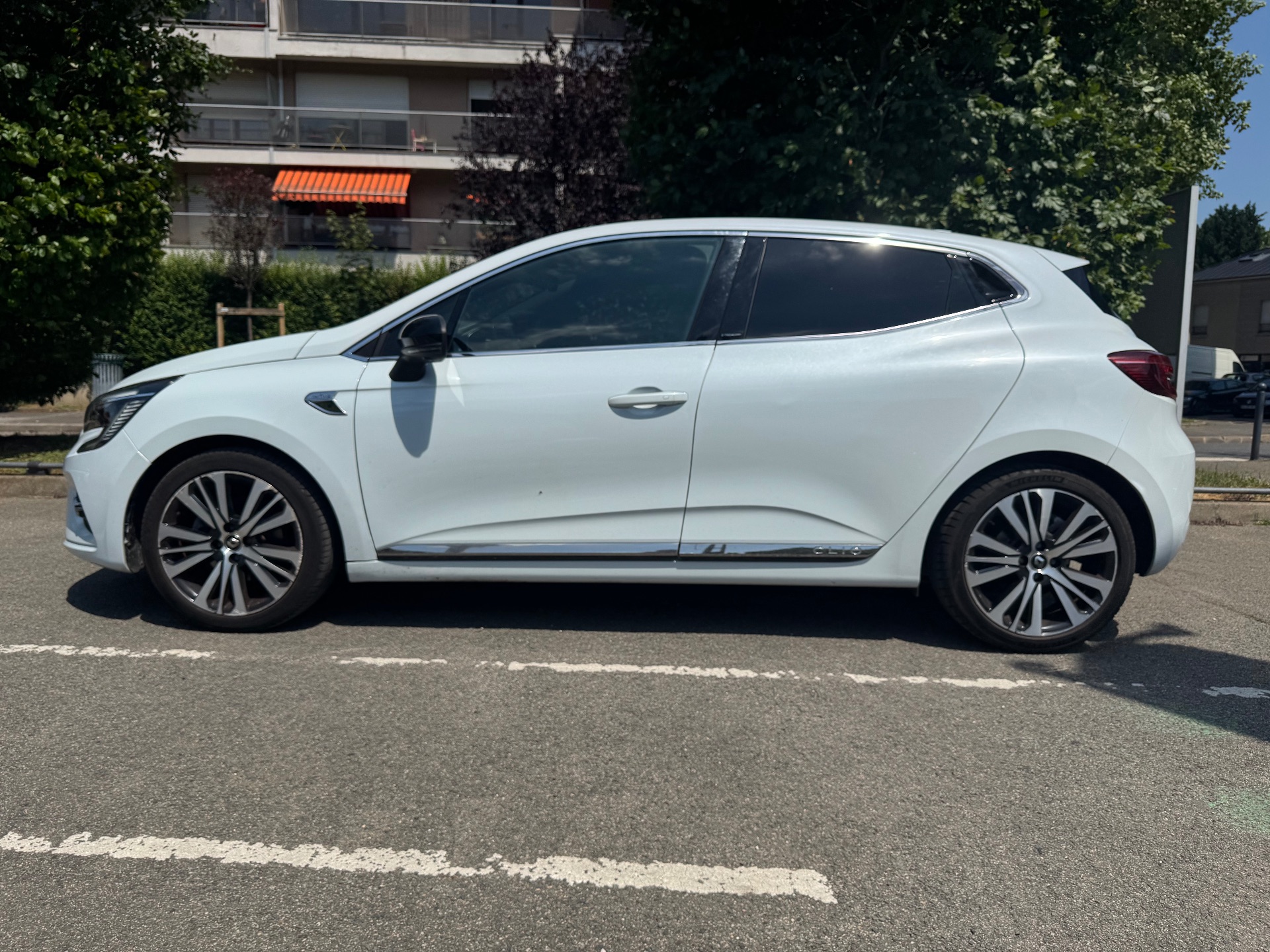 Renault Clio V 5 Portes E-TECH 1.6 i 16V GPF 140 Hybrid S&S 91 cv Boîte auto