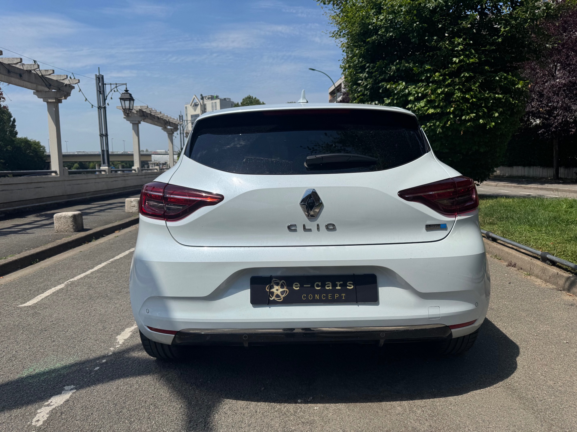 Renault Clio V 5 Portes E-TECH 1.6 i 16V GPF 140 Hybrid S&S 91 cv Boîte auto