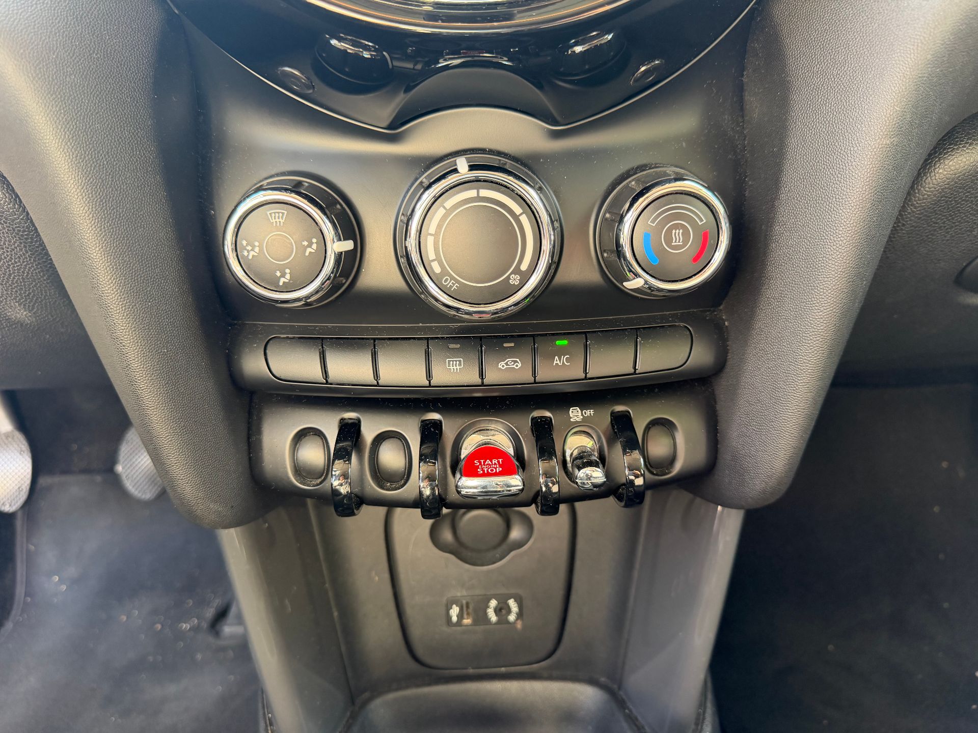 Mini Mini 5 Portes One First 1.2 i 12V 75 cv