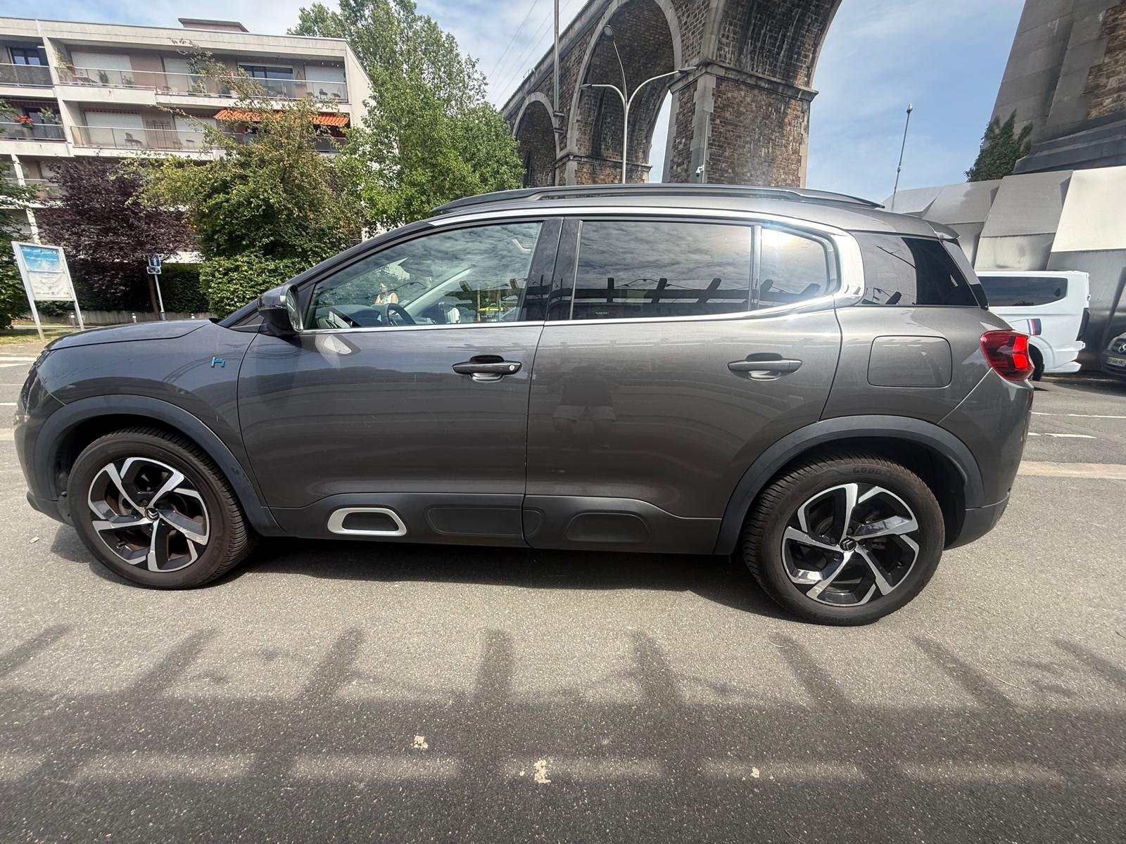 Citroën C5 Aircross 1.6 THP PureTech 16V 224 Plug in Hybrid e-EAT8 181 cv Boîte auto