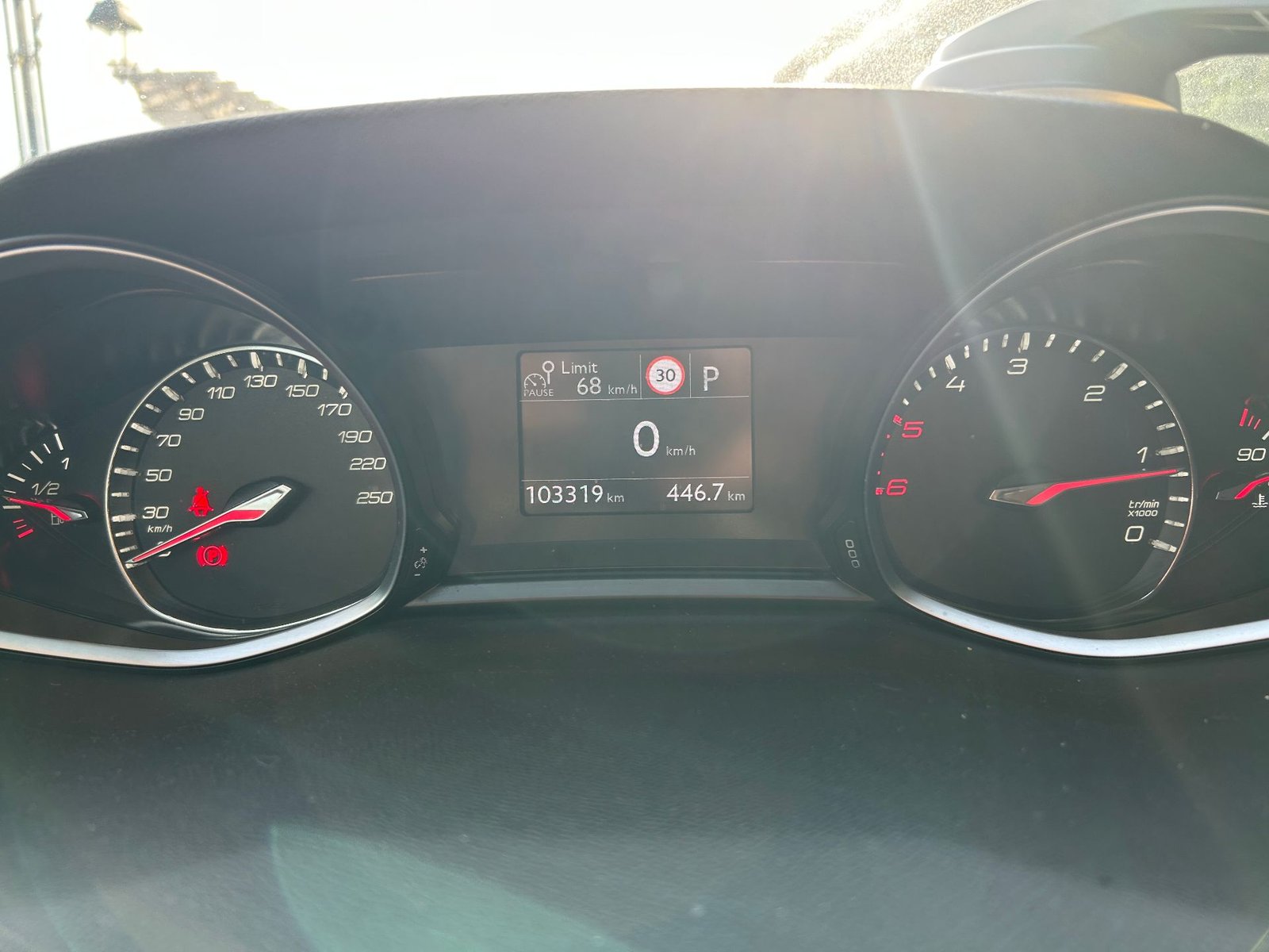 Peugeot 308 Phase II 1.5 BlueHDi 16V EAT8 S&S 130 cv Boîte auto