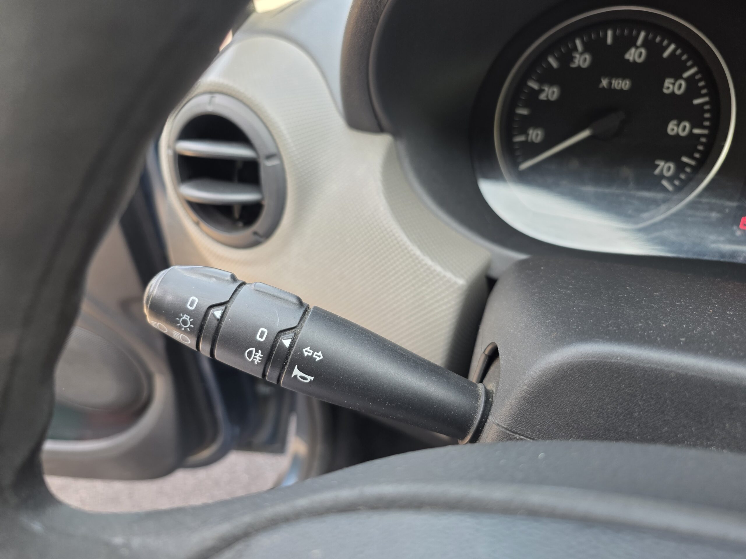 DACIA SANDERO Ambiance – 1.2 16v 75ch BVM5