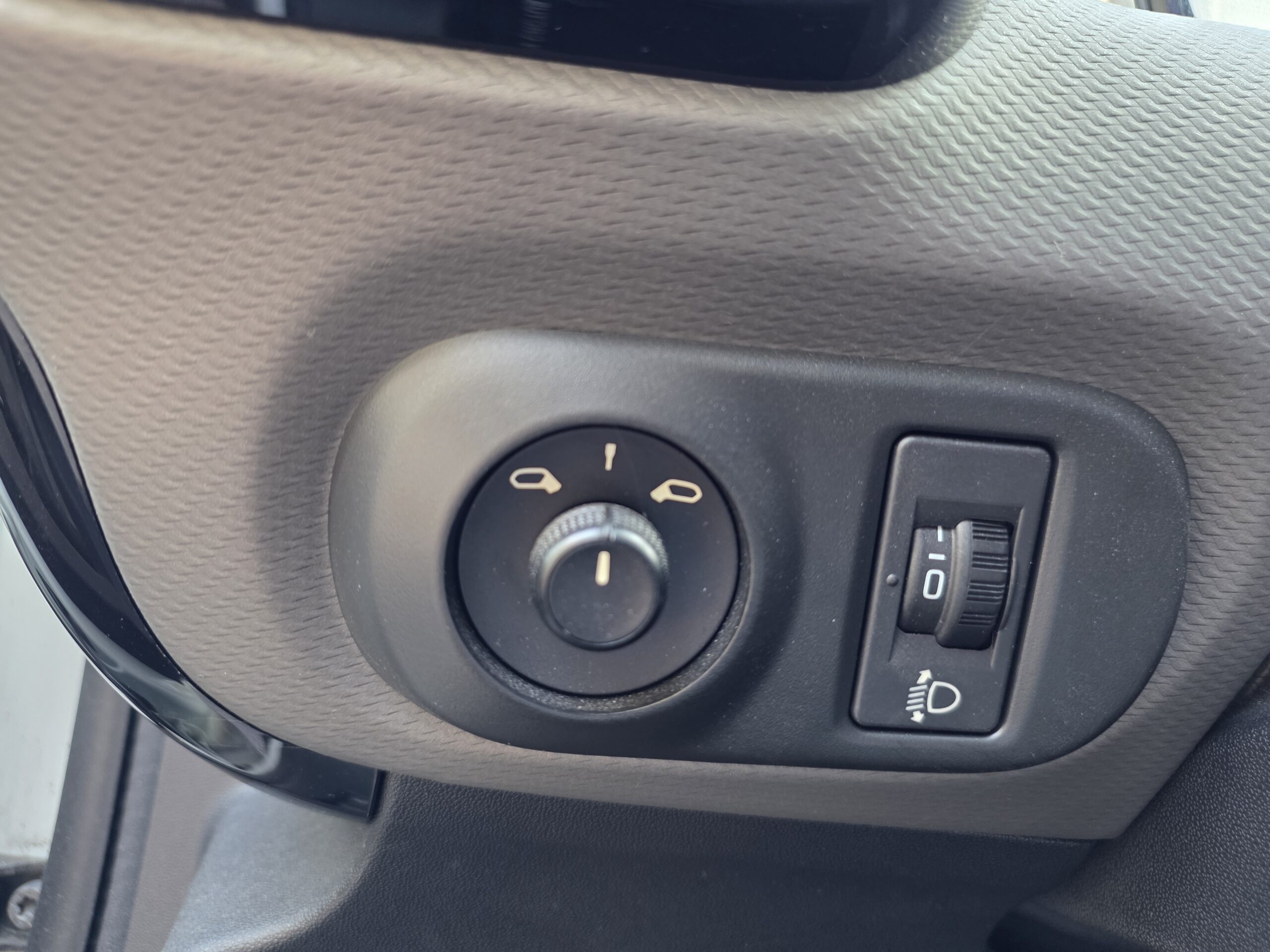 CITROËN C4 CACTUS Feel – 1.2 PureTech 82ch BVM5
