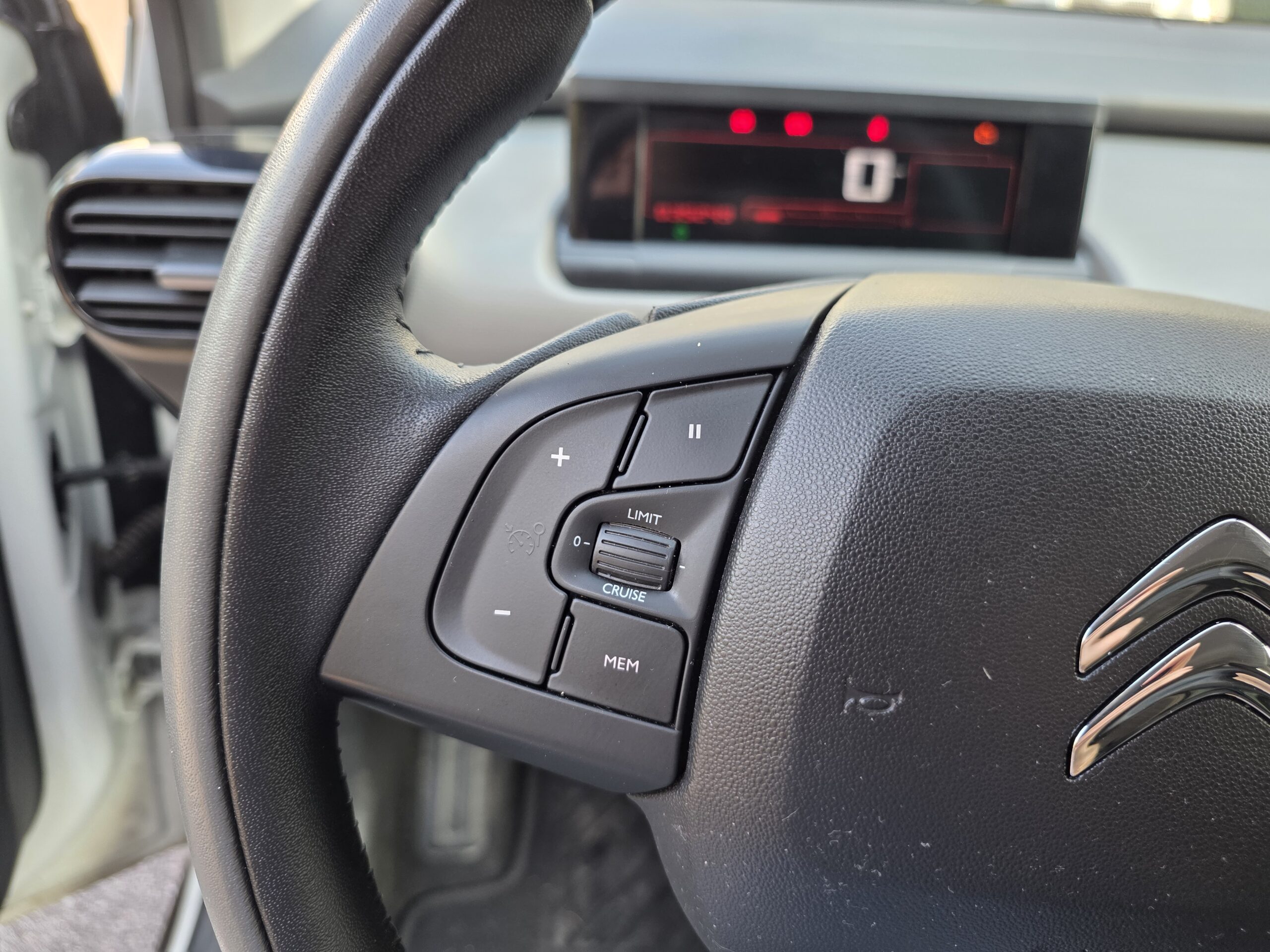 CITROËN C4 CACTUS Feel – 1.2 PureTech 82ch BVM5