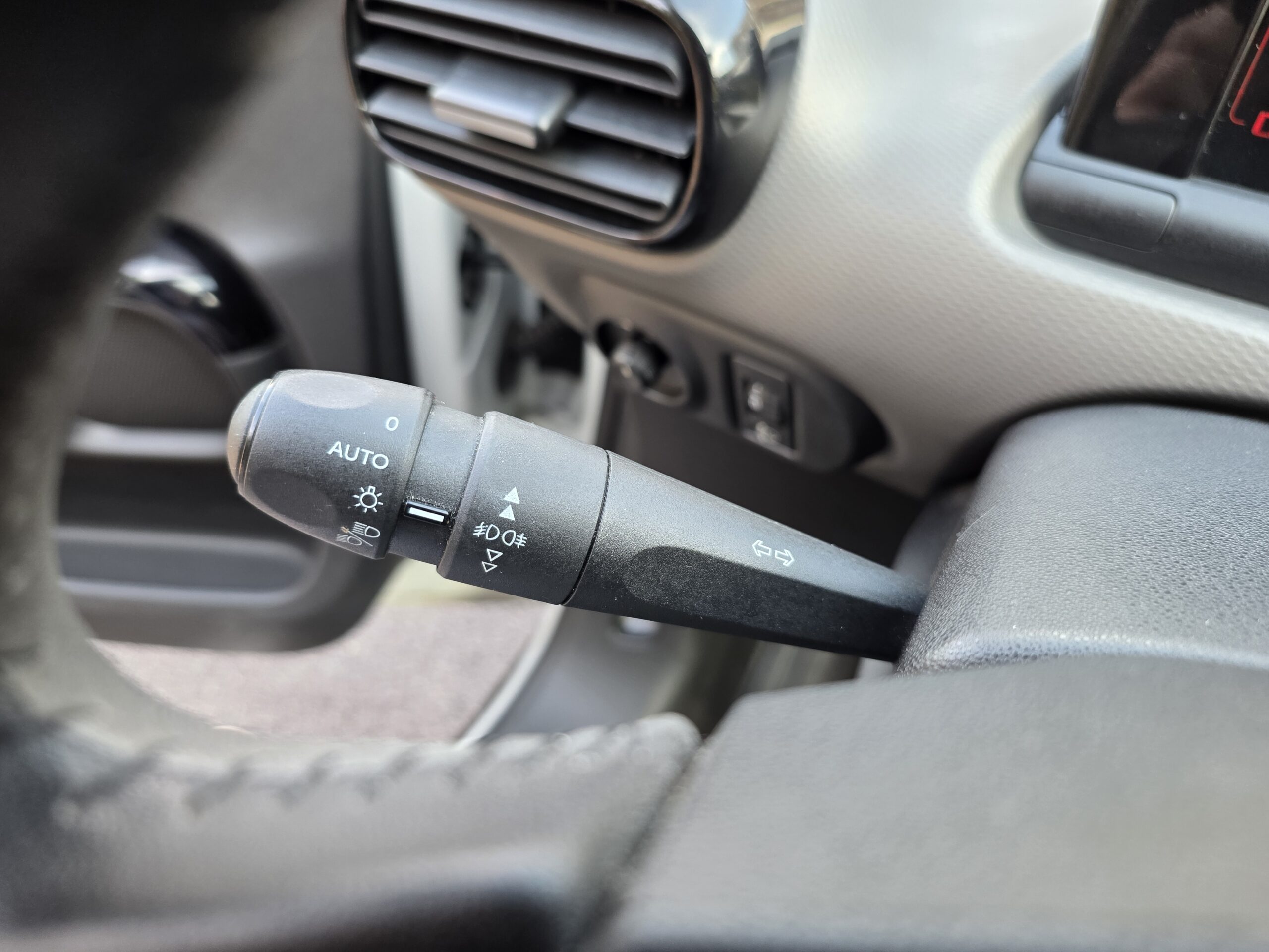CITROËN C4 CACTUS Feel – 1.2 PureTech 82ch BVM5