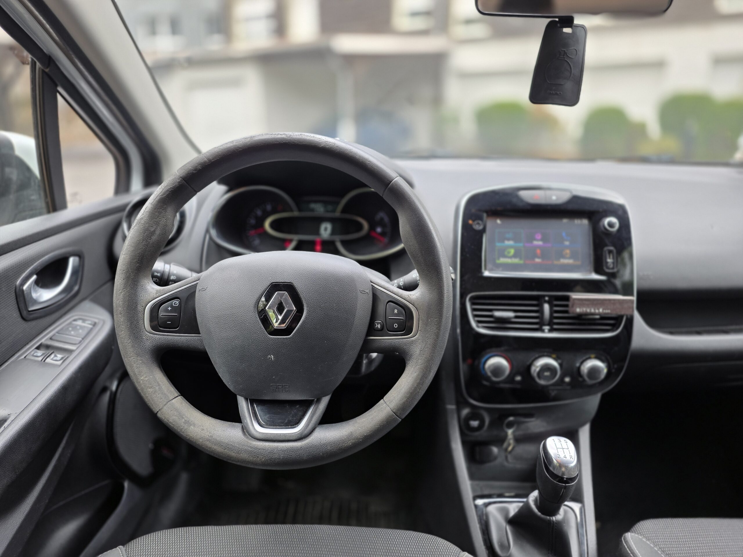 RENAULT CLIO IV Air Media Nav– 1.5 dCi 75ch BVM5