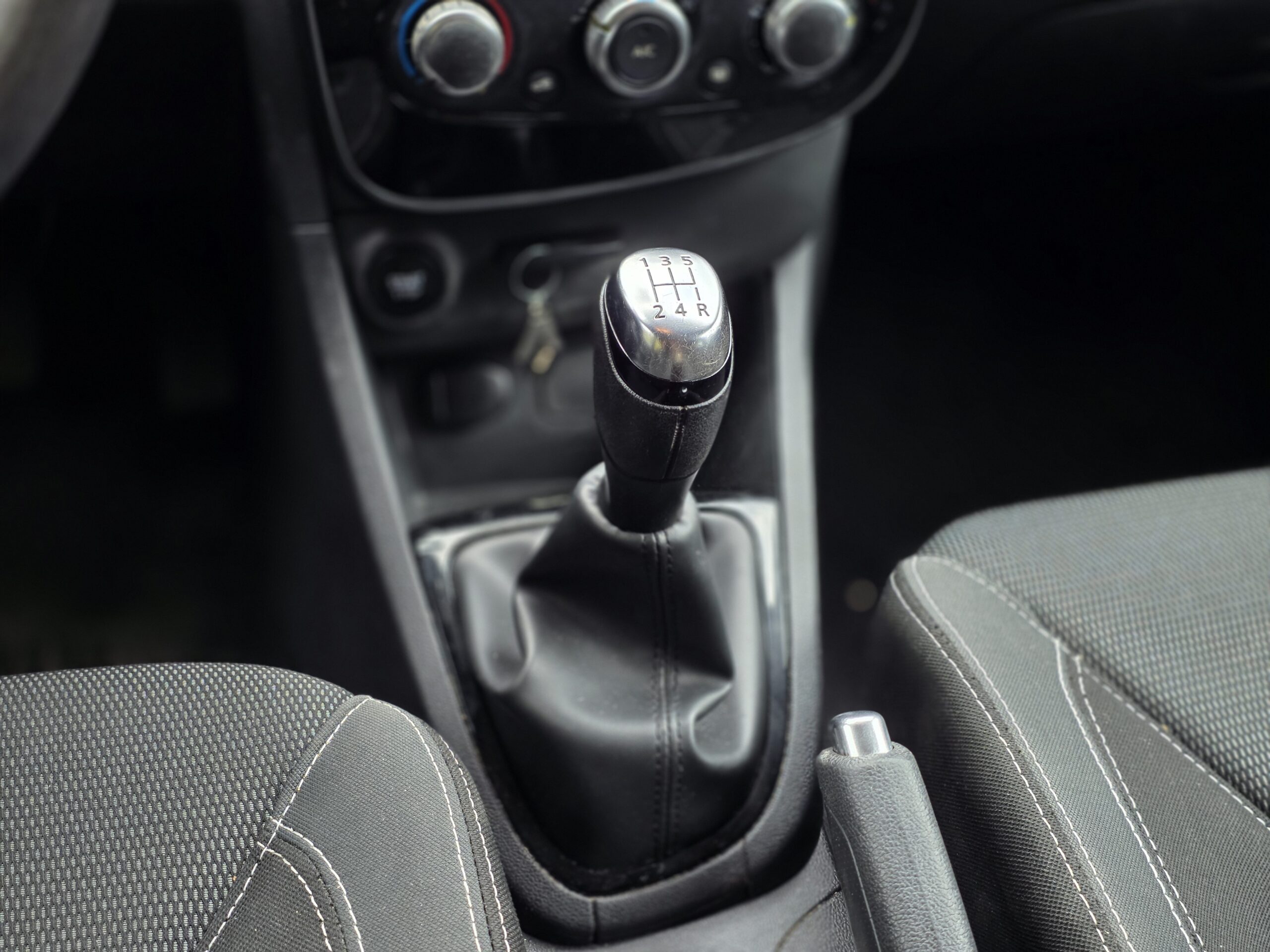 RENAULT CLIO IV Air Media Nav– 1.5 dCi 75ch BVM5