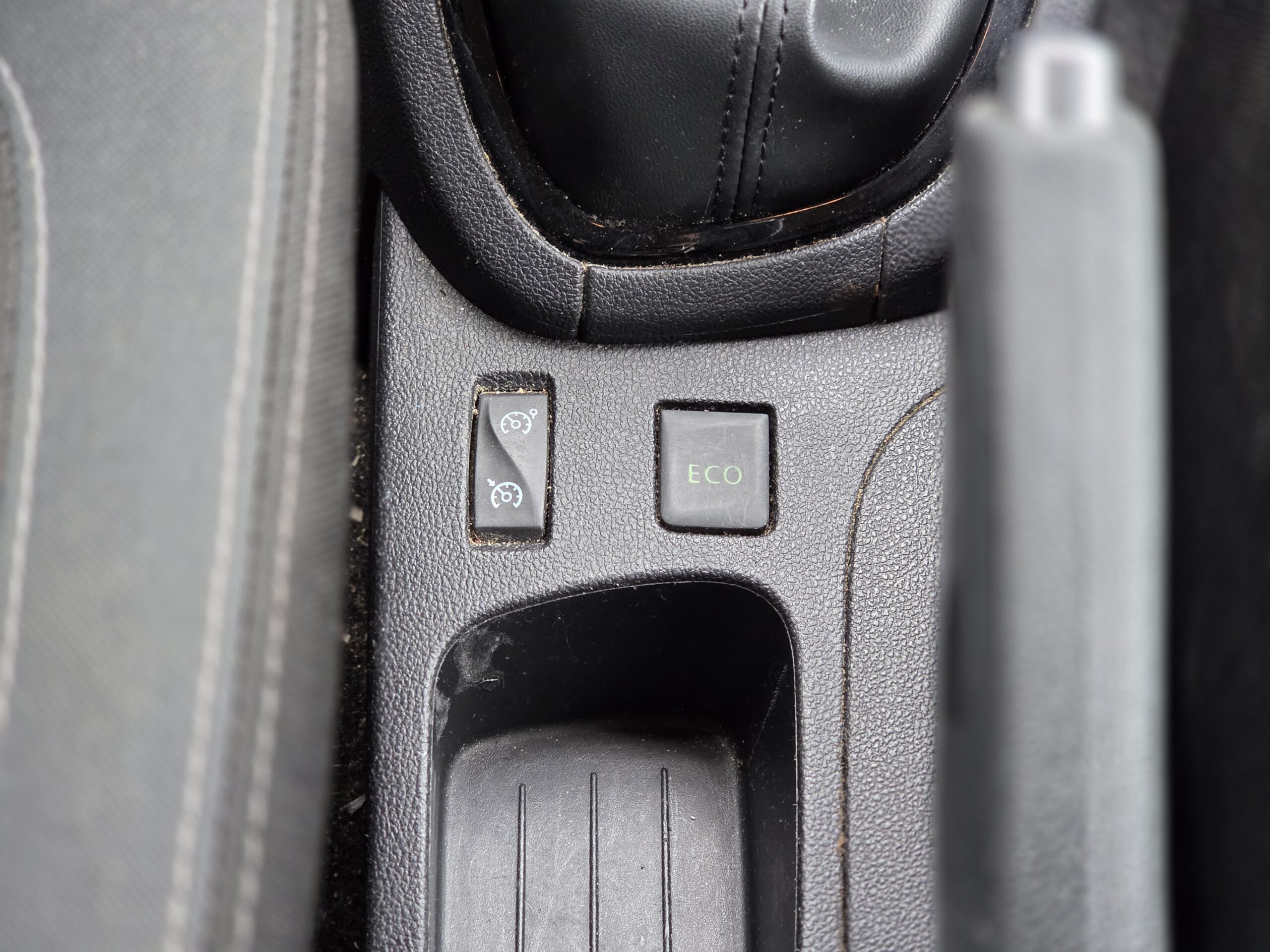 RENAULT CLIO IV Air Media Nav– 1.5 dCi 75ch BVM5