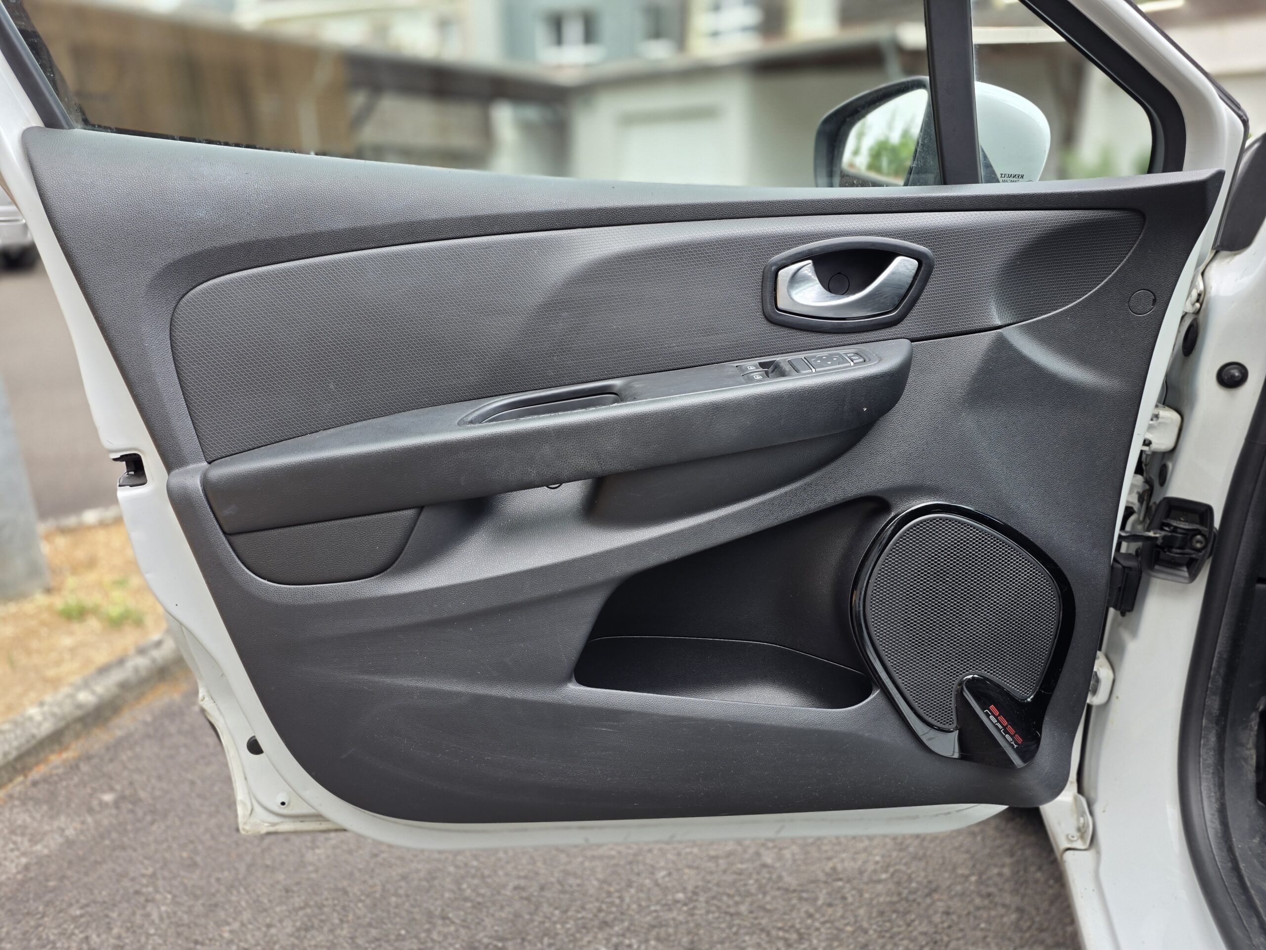 RENAULT CLIO IV Air Media Nav– 1.5 dCi 75ch BVM5
