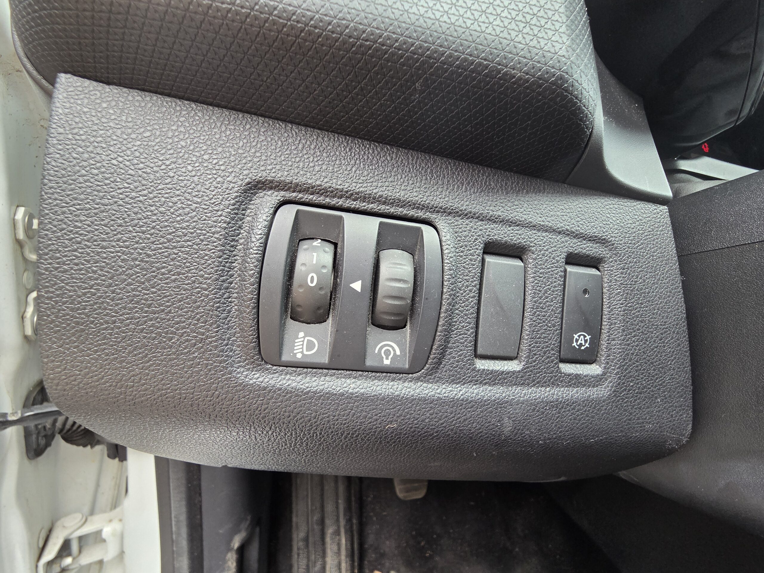 RENAULT CLIO IV Air Media Nav– 1.5 dCi 75ch BVM5