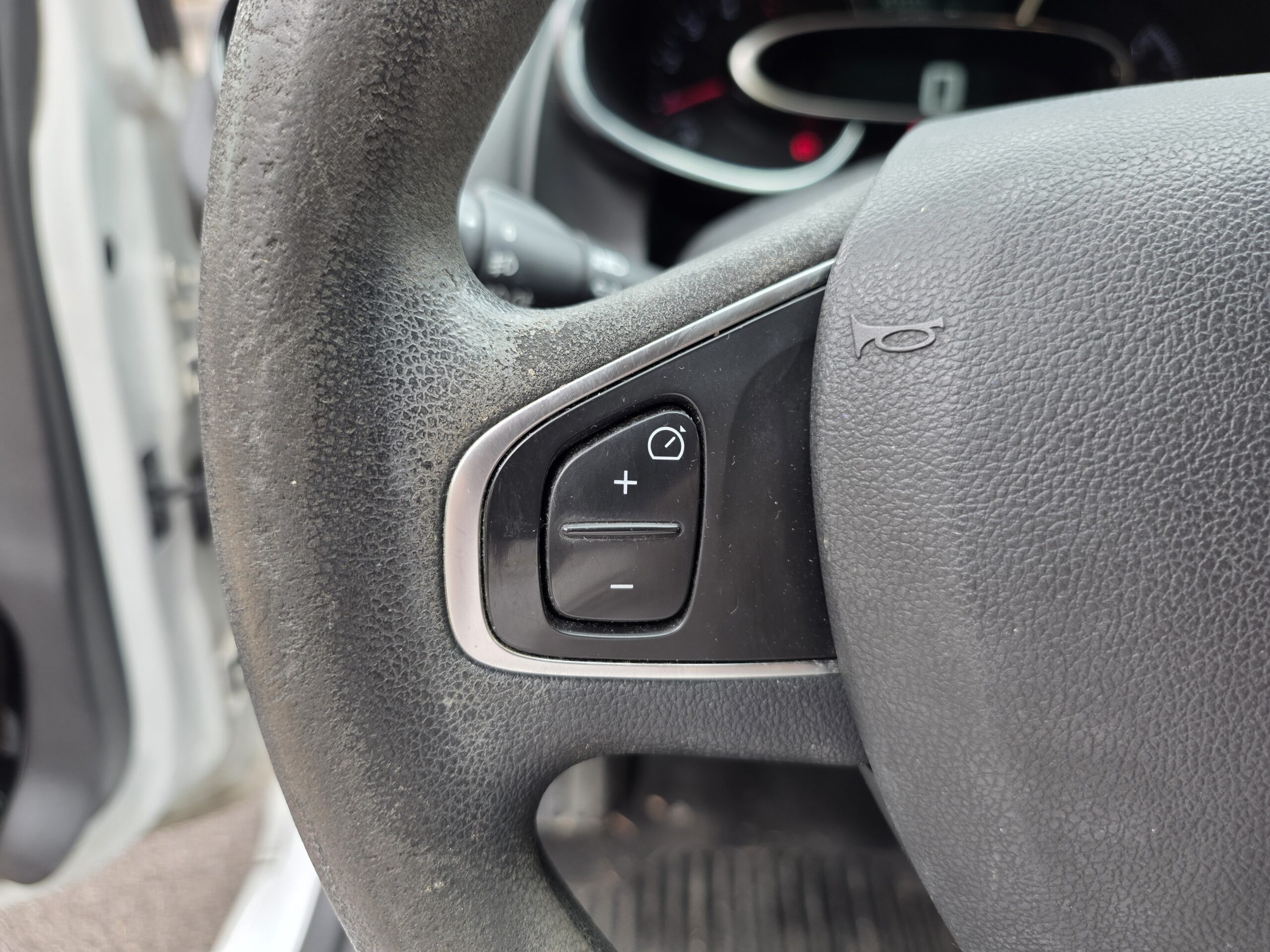 RENAULT CLIO IV Air Media Nav– 1.5 dCi 75ch BVM5