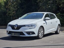 RENAULT MÉGANE IV SOCIÉTÉ – 1.5 Blue dCi 90ch BVM6 Finition NAV AIR