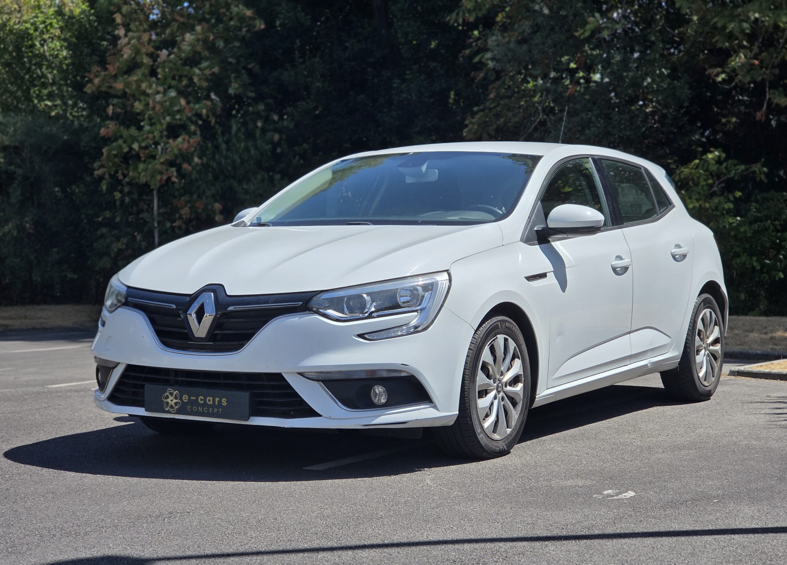 RENAULT MÉGANE IV SOCIÉTÉ – 1.5 Blue dCi 90ch BVM6 Finition NAV AIR