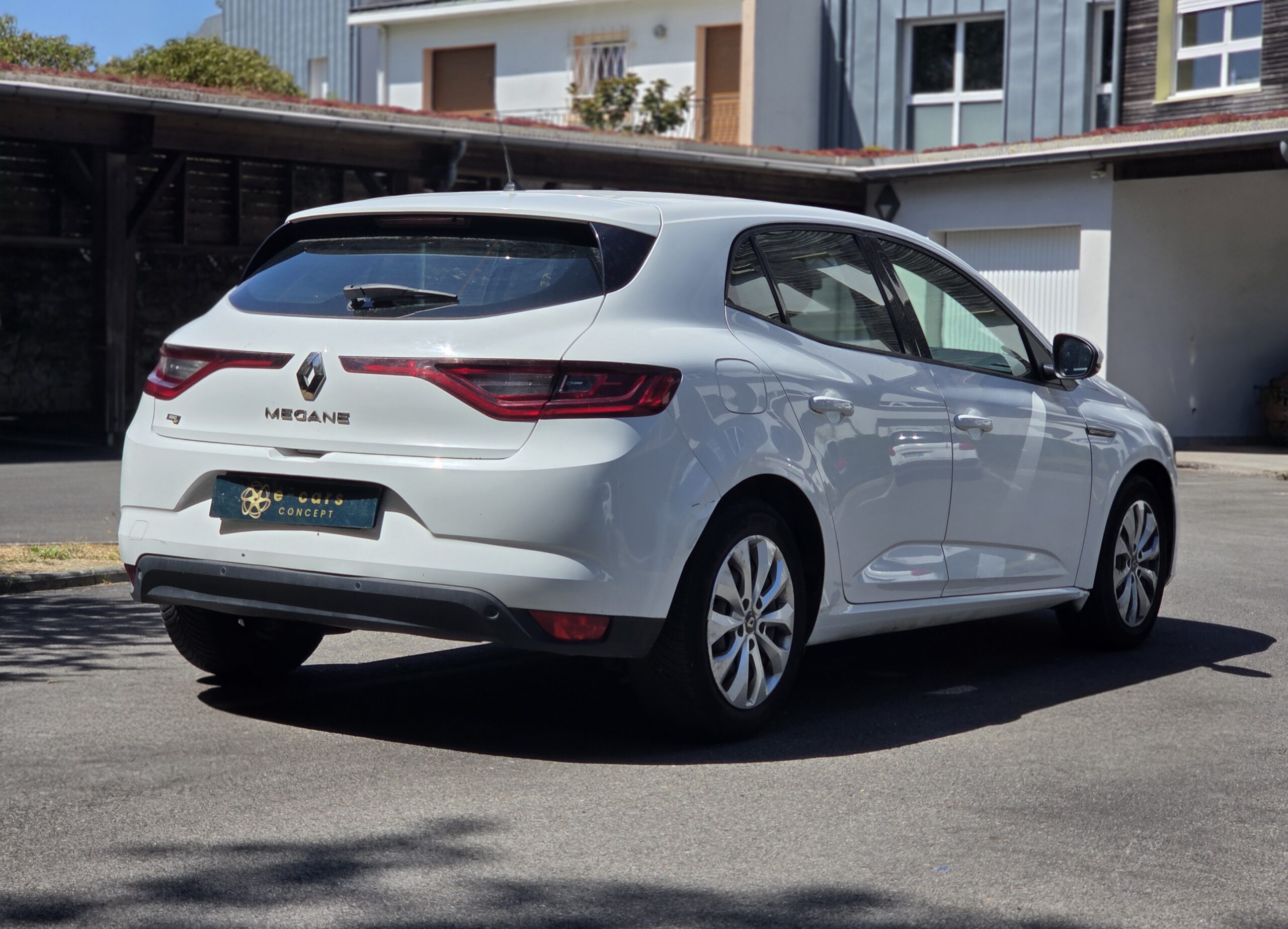 RENAULT MÉGANE IV SOCIÉTÉ – 1.5 Blue dCi 90ch BVM6 Finition NAV AIR