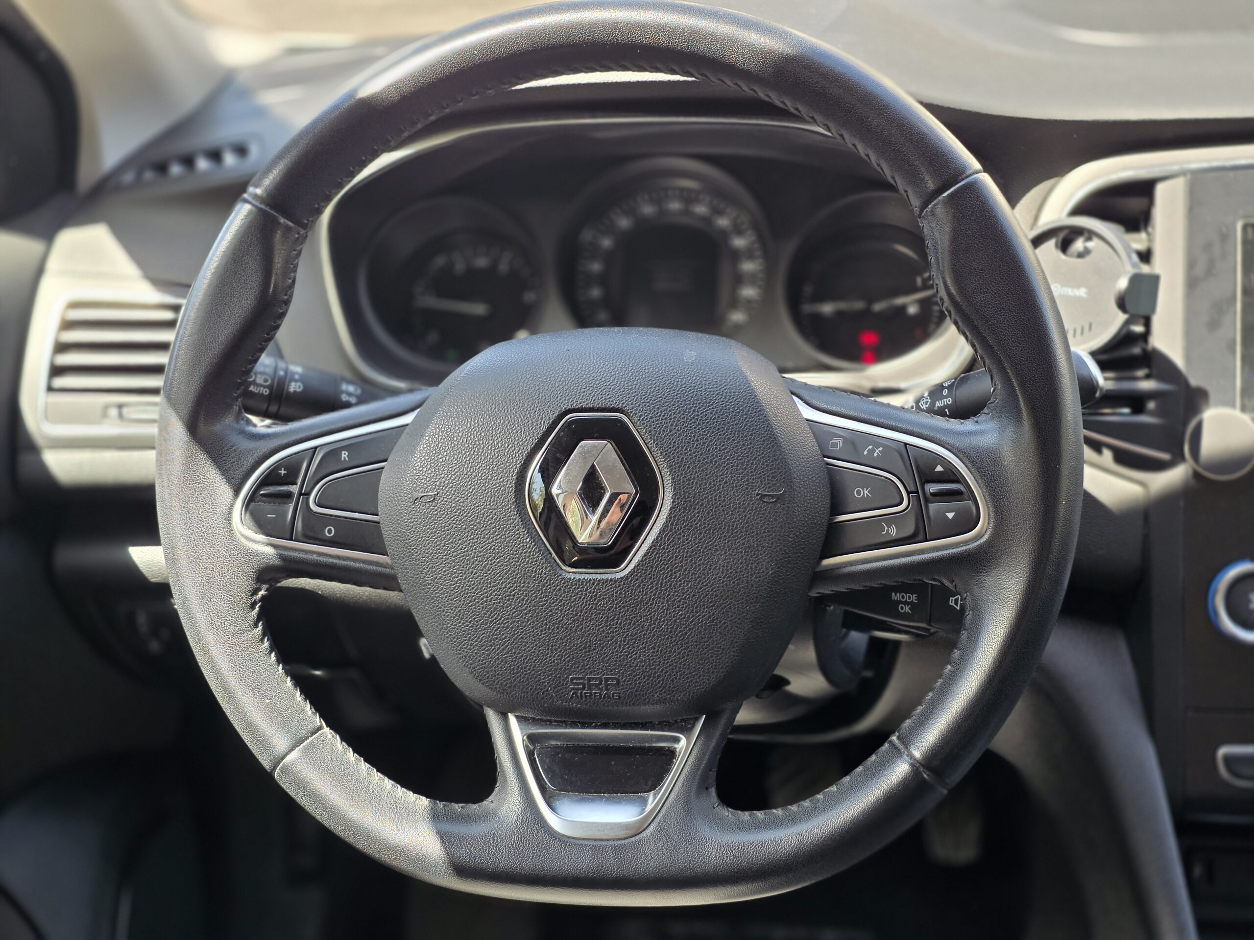 RENAULT MÉGANE IV SOCIÉTÉ – 1.5 Blue dCi 90ch BVM6 Finition NAV AIR