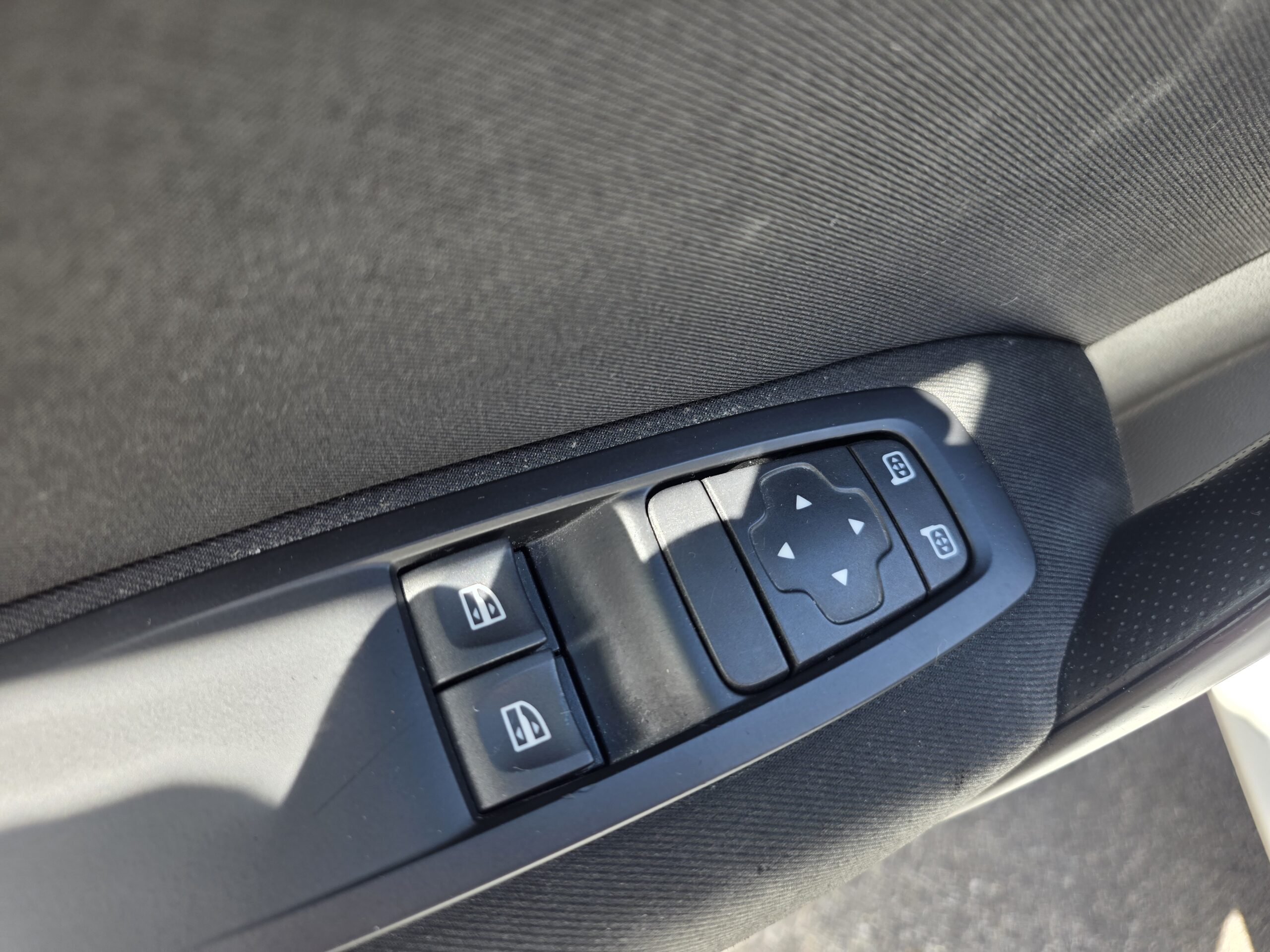 RENAULT MÉGANE IV SOCIÉTÉ – 1.5 Blue dCi 90ch BVM6 Finition NAV AIR