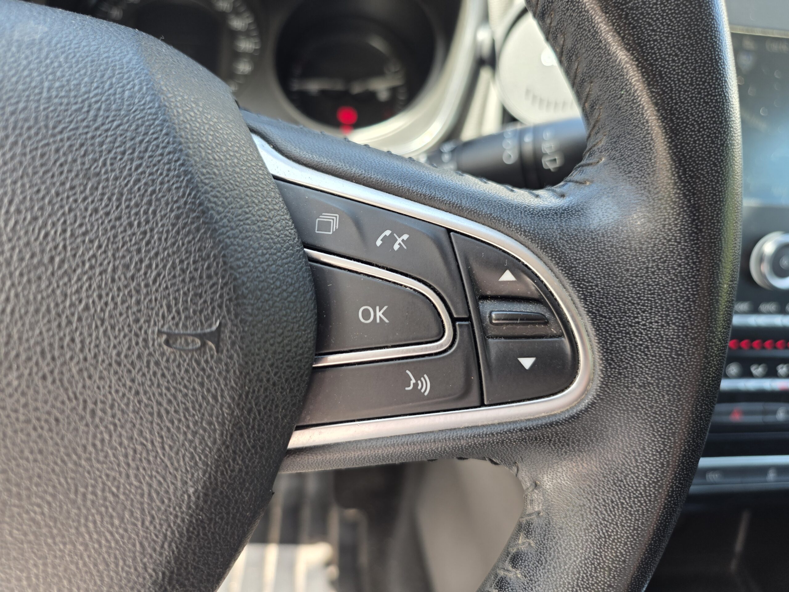 RENAULT MÉGANE IV SOCIÉTÉ – 1.5 Blue dCi 90ch BVM6 Finition NAV AIR