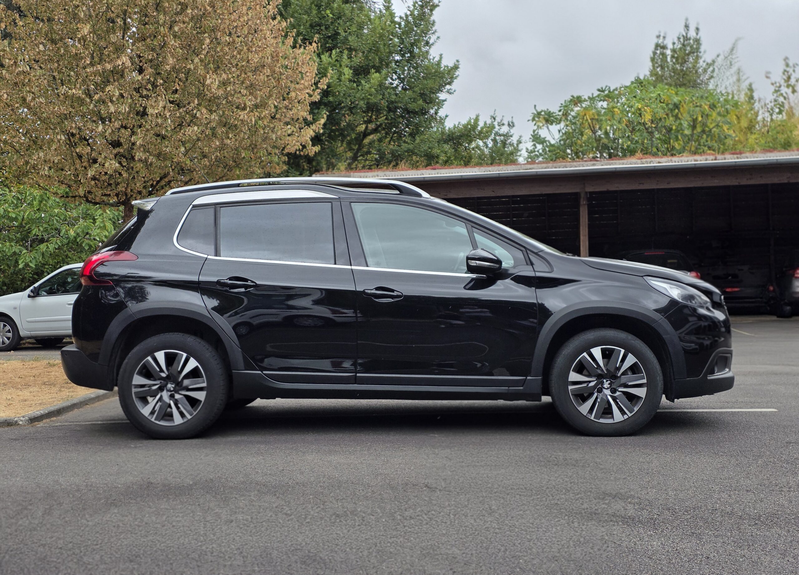 PEUGEOT 2008 – 1.5 BlueHDi 120ch EAT6 Finition ALLURE