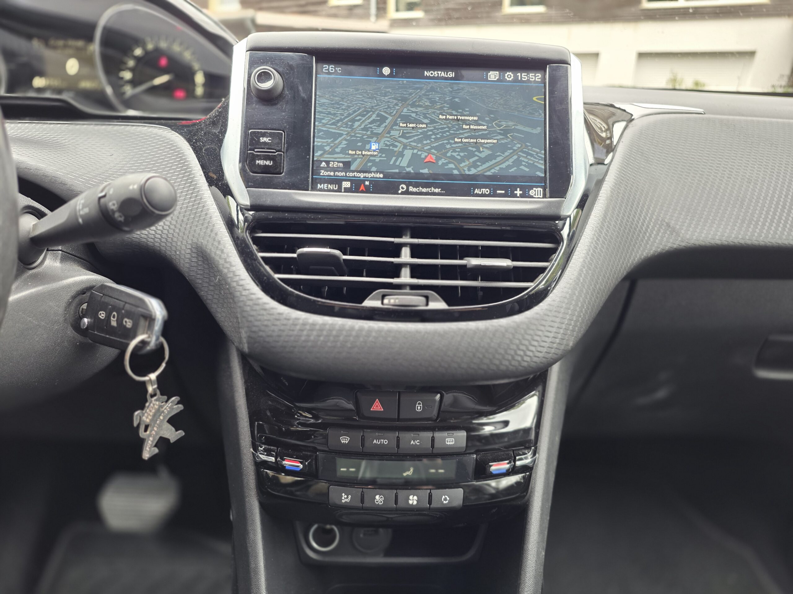 PEUGEOT 2008 – 1.5 BlueHDi 120ch EAT6 Finition ALLURE