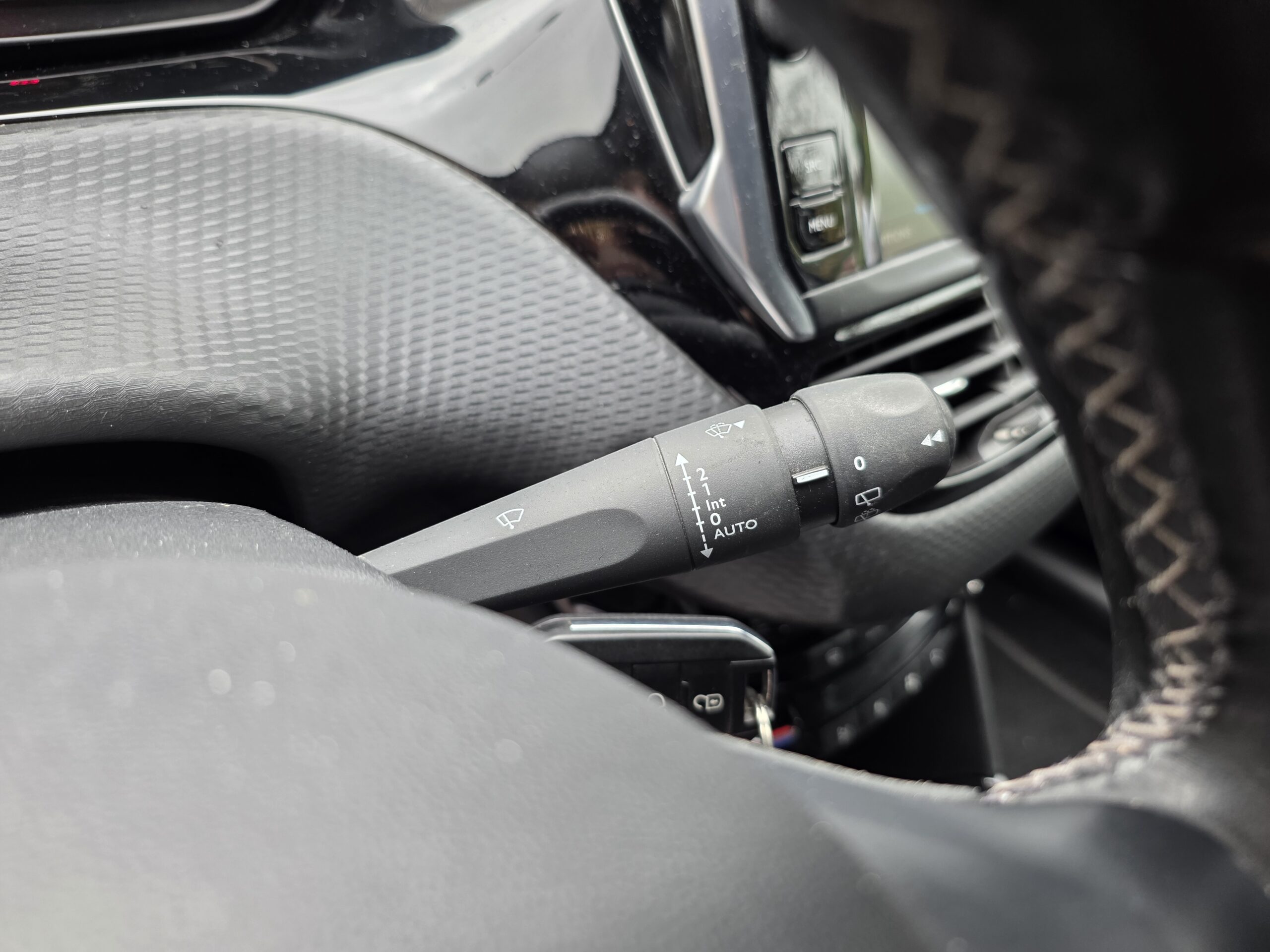 PEUGEOT 2008 – 1.5 BlueHDi 120ch EAT6 Finition ALLURE