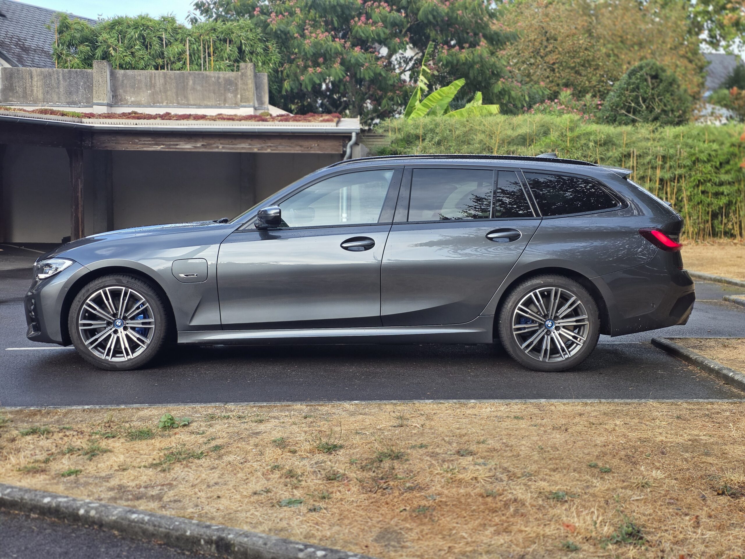BMW 330e – 2.0 292ch xDrive BVA8 Finition M SPORT