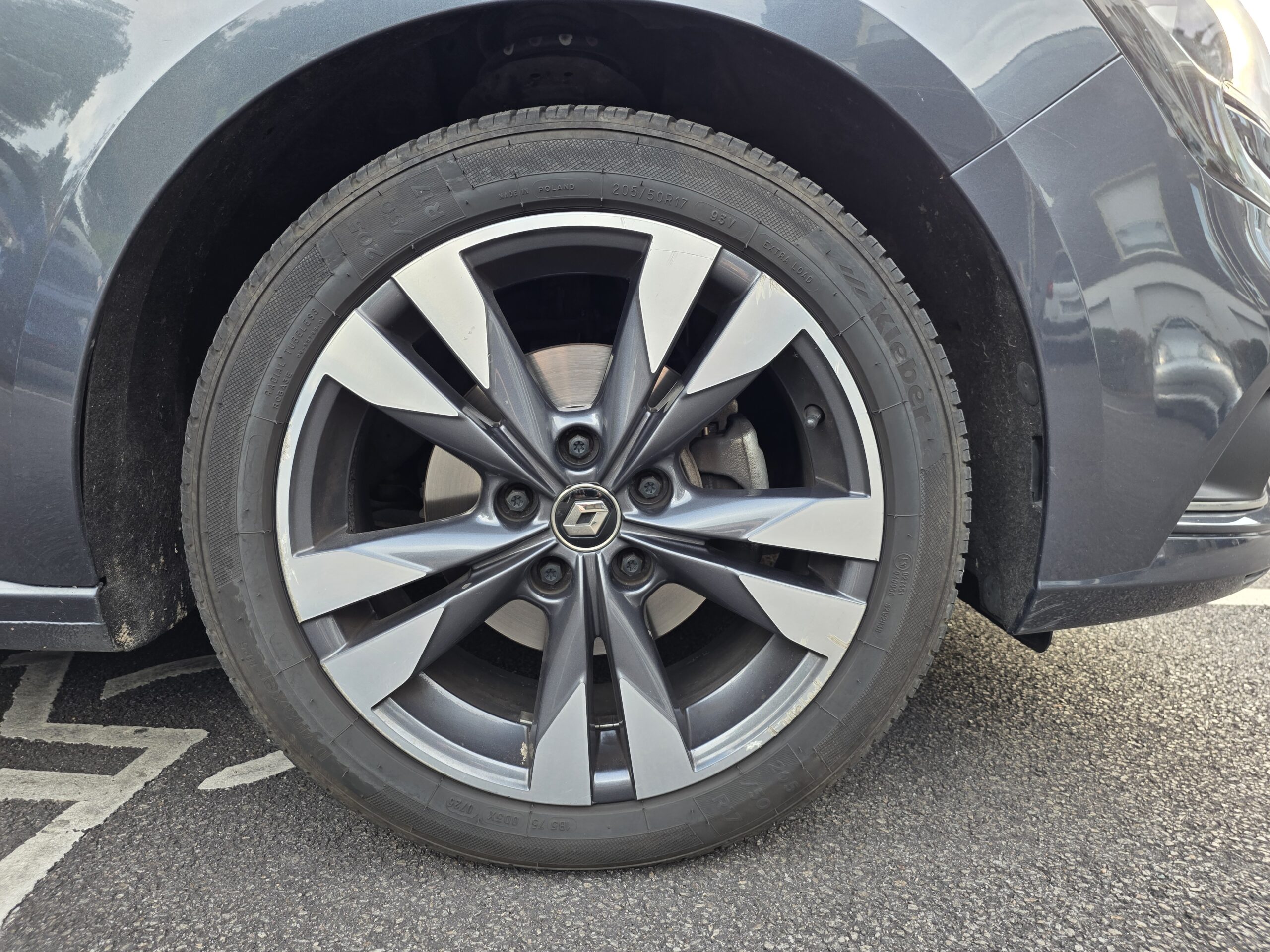 RENAULT MÉGANE IV INTENS – 1.5 BluedCi 110ch Automatique