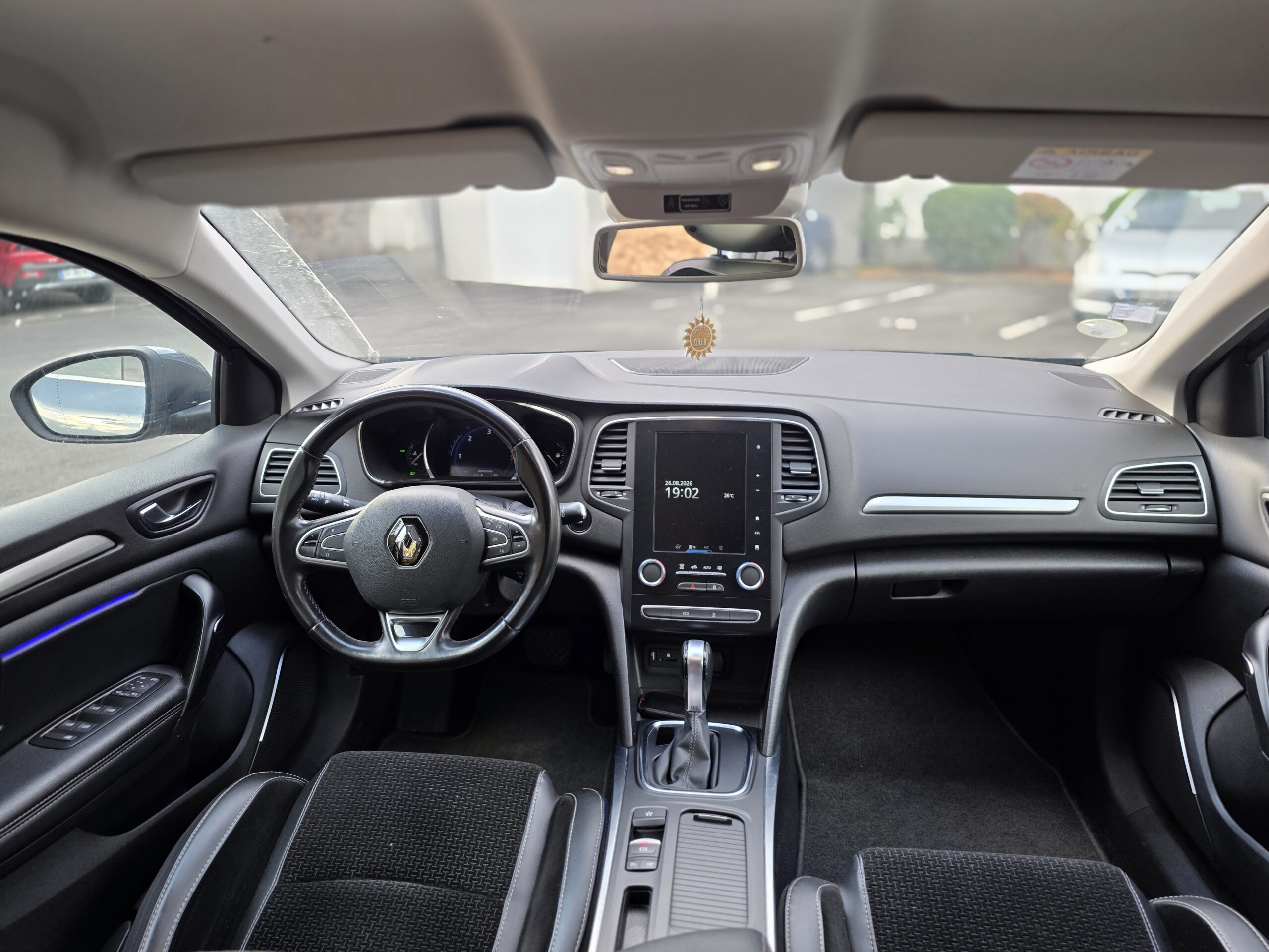 RENAULT MÉGANE IV INTENS – 1.5 BluedCi 110ch Automatique