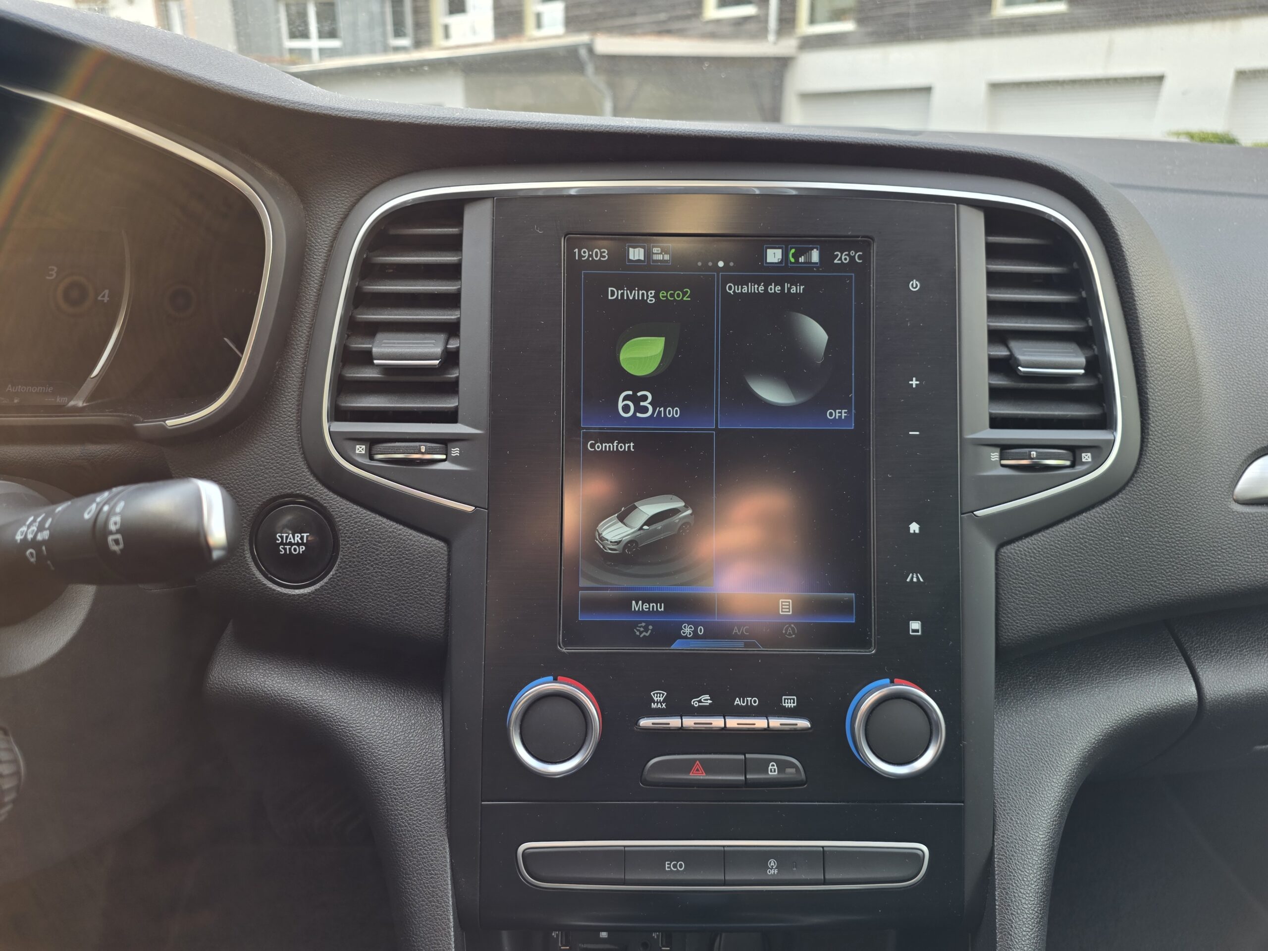 RENAULT MÉGANE IV INTENS – 1.5 BluedCi 110ch Automatique