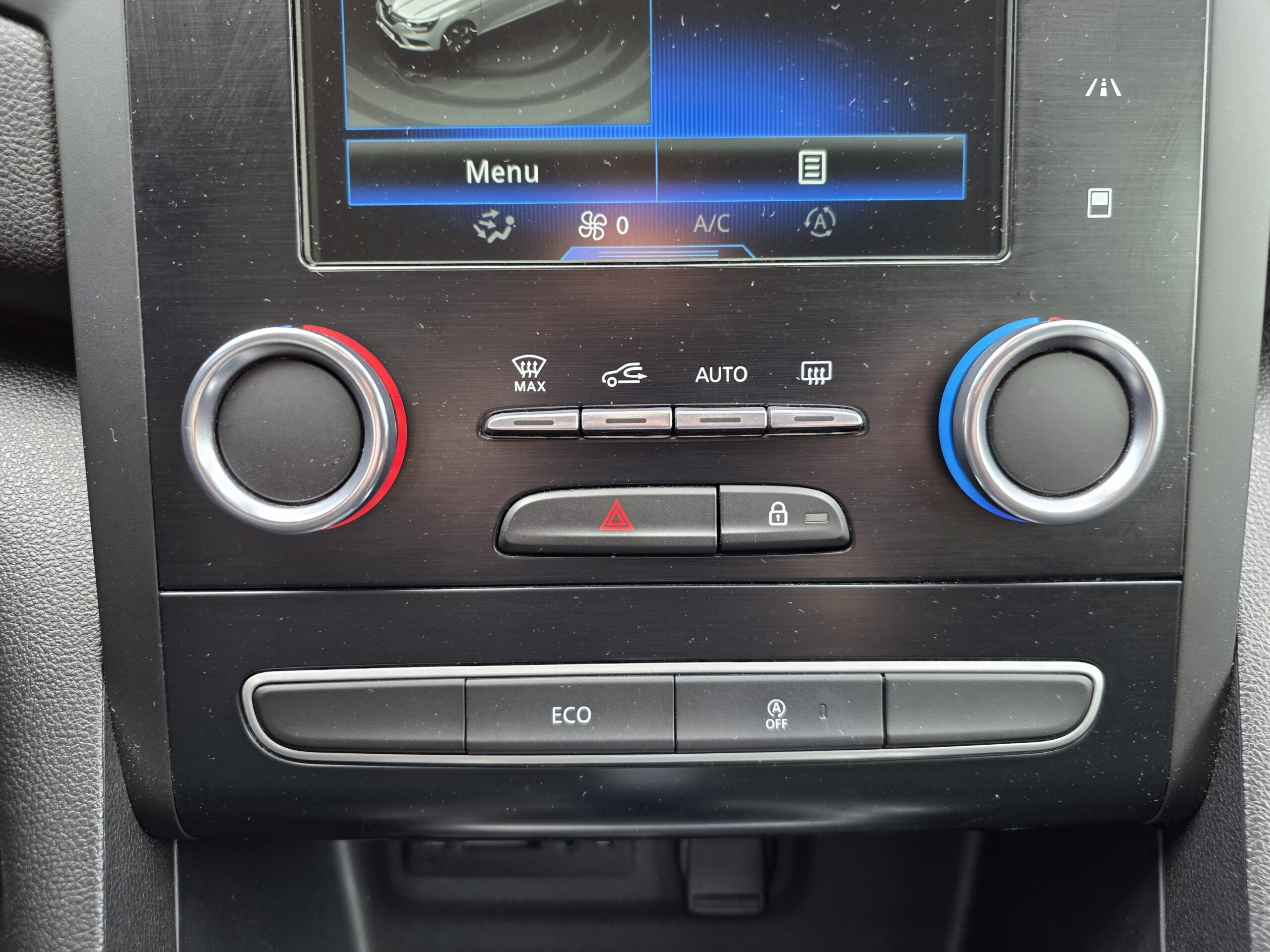 RENAULT MÉGANE IV INTENS – 1.5 BluedCi 110ch Automatique