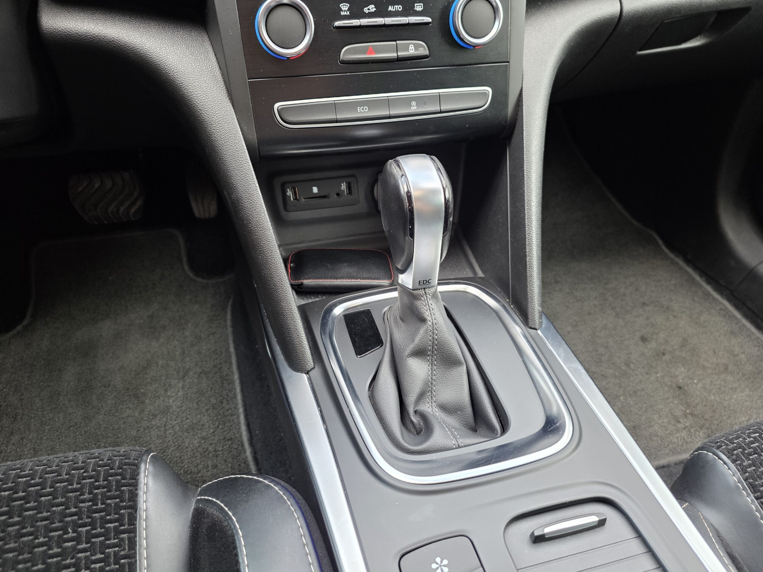 RENAULT MÉGANE IV INTENS – 1.5 BluedCi 110ch Automatique