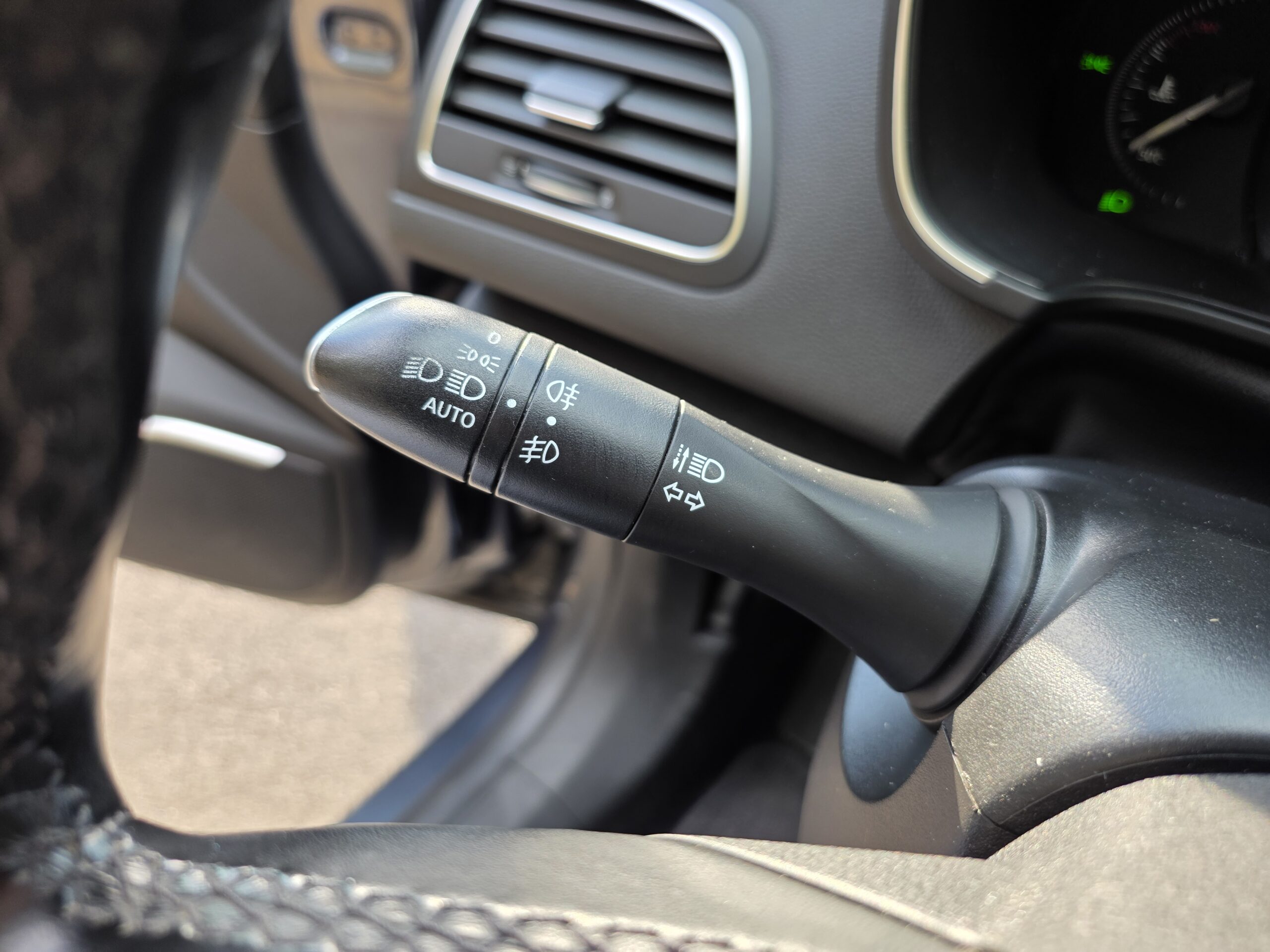 RENAULT MÉGANE IV INTENS – 1.5 BluedCi 110ch Automatique