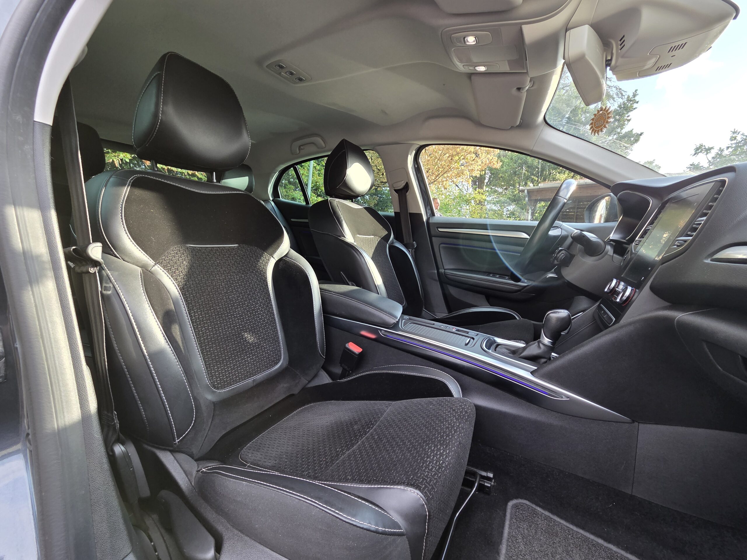RENAULT MÉGANE IV INTENS – 1.5 BluedCi 110ch Automatique