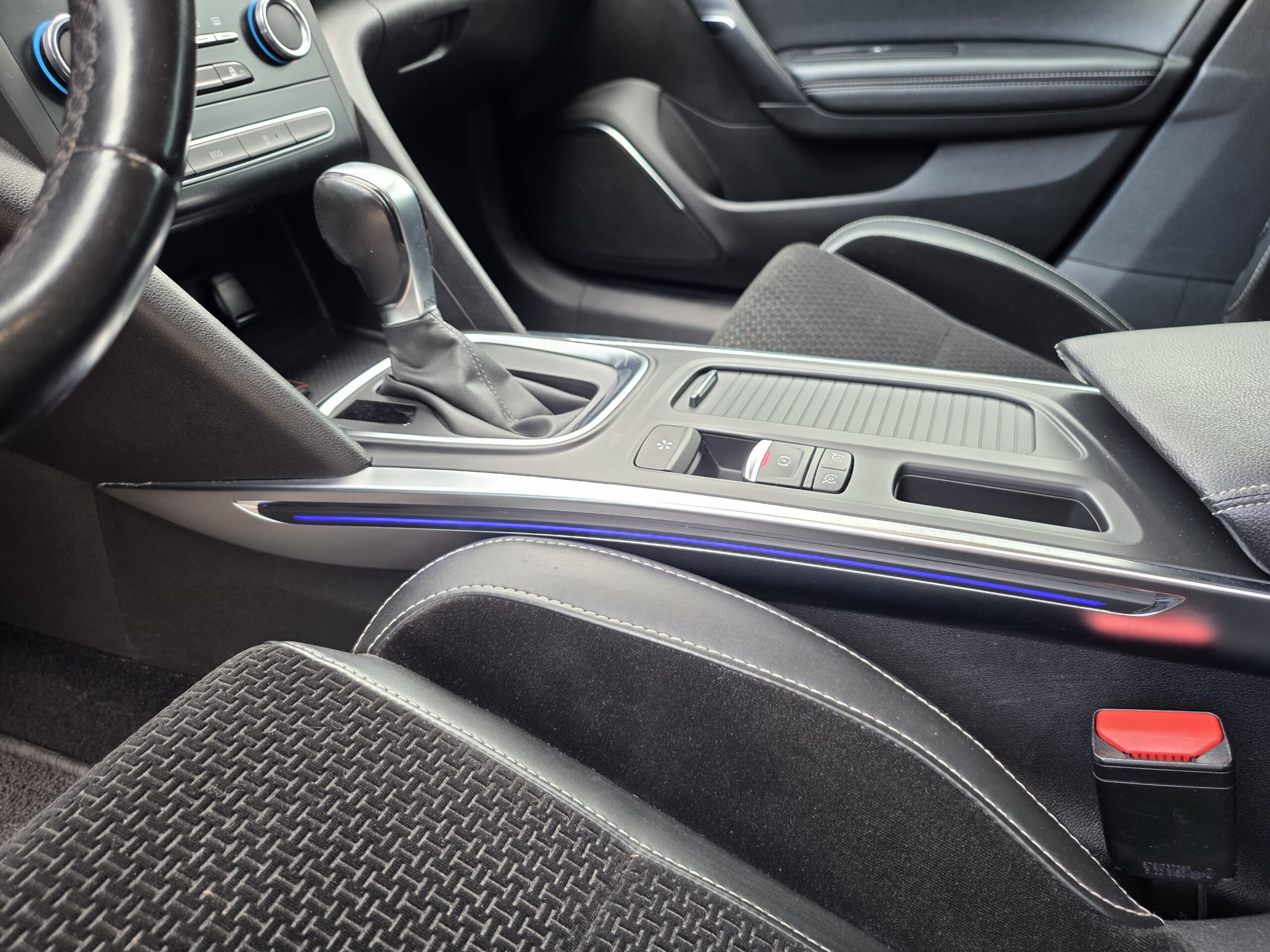 RENAULT MÉGANE IV INTENS – 1.5 BluedCi 110ch Automatique