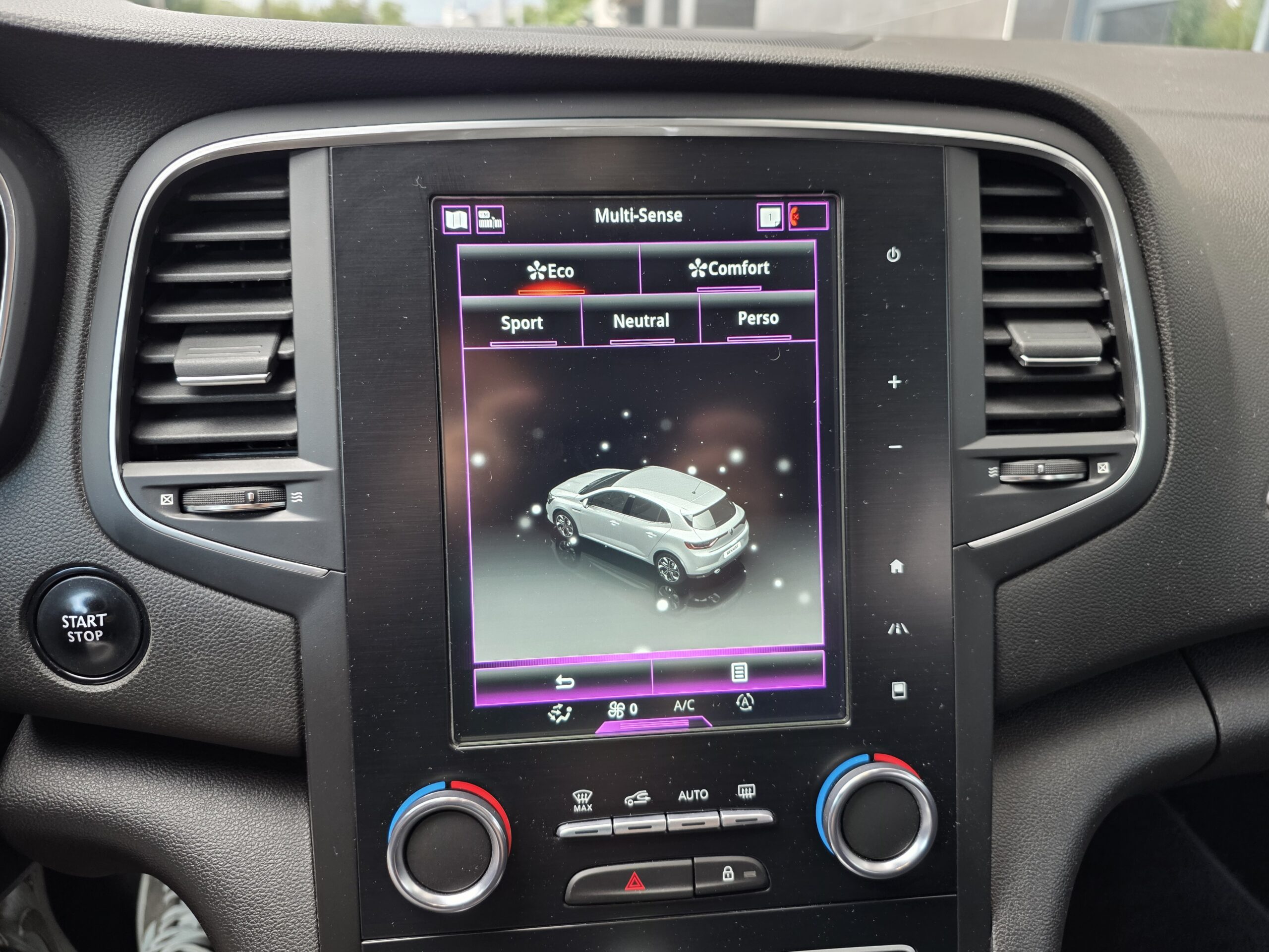 RENAULT MÉGANE IV INTENS – 1.5 BluedCi 110ch Automatique
