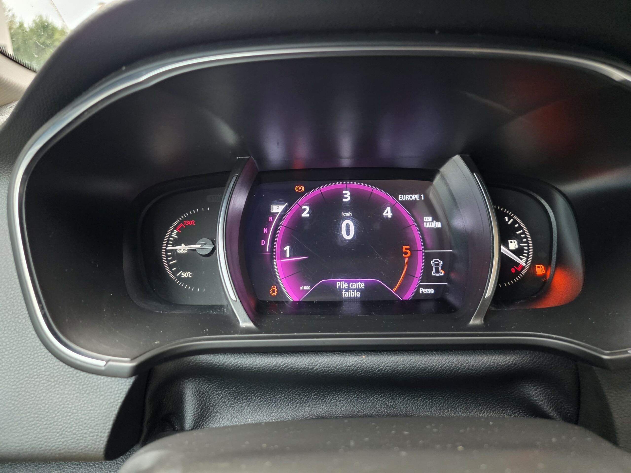 RENAULT MÉGANE IV INTENS – 1.5 BluedCi 110ch Automatique