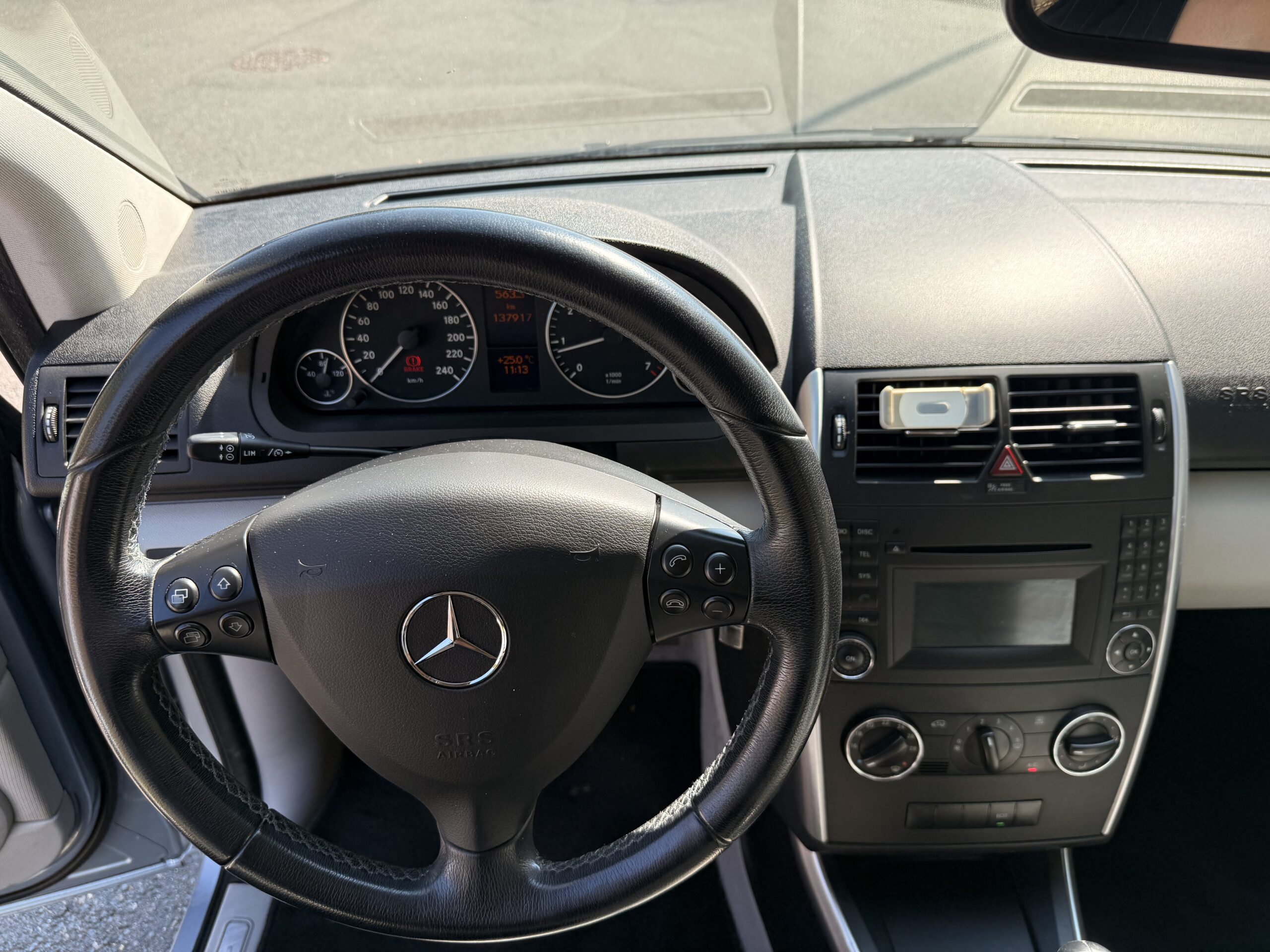 Mercedes-Benz Classe A 170 Élégance 1.7 i 116 ch / Elegance