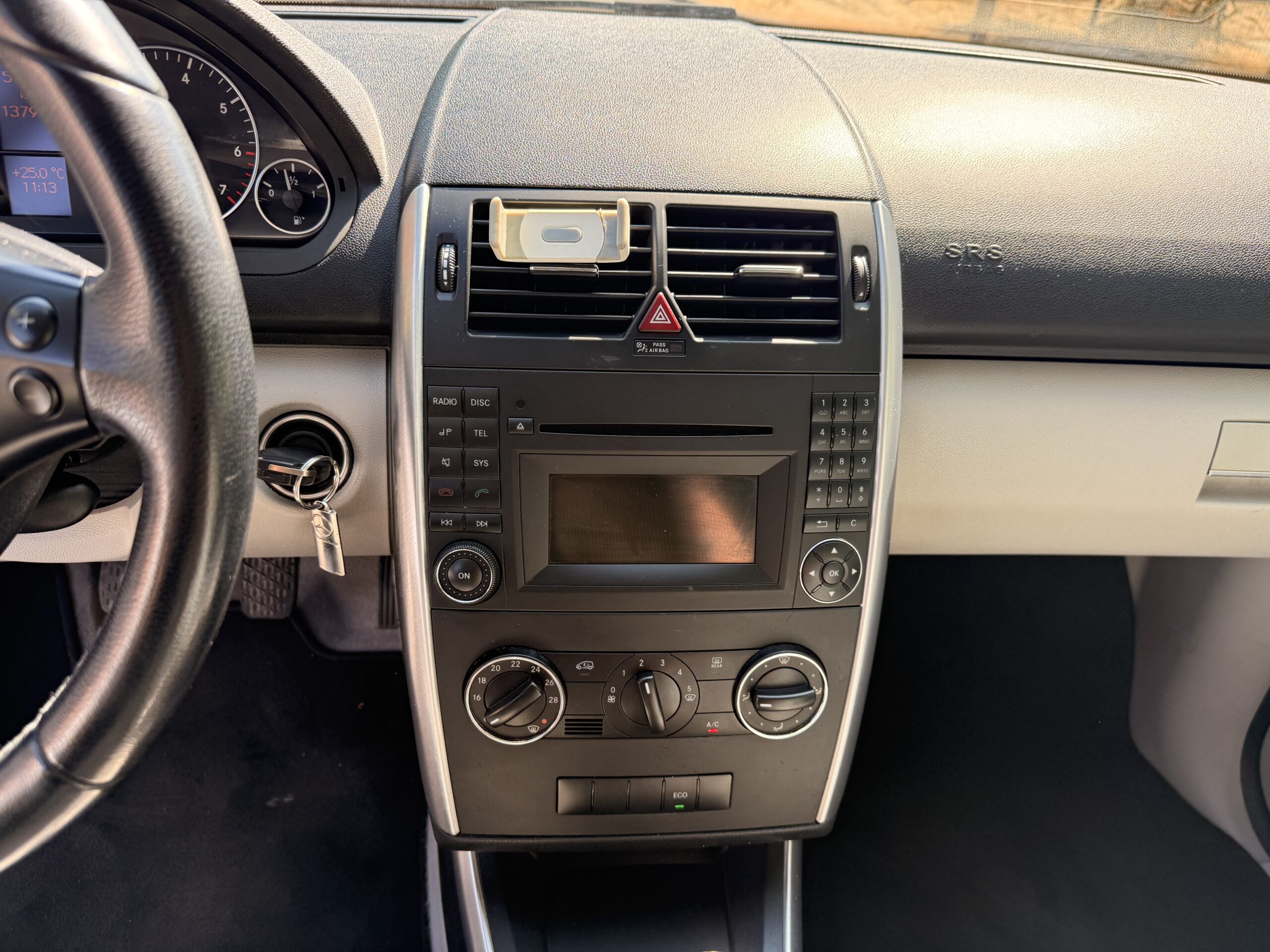 Mercedes-Benz Classe A 170 Élégance 1.7 i 116 ch / Elegance