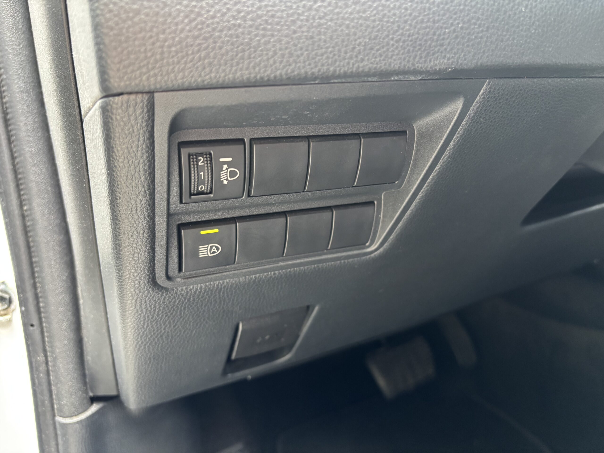 TOYOTA Yaris Cross 1.5 116 Hybrid 4WD DESIGN