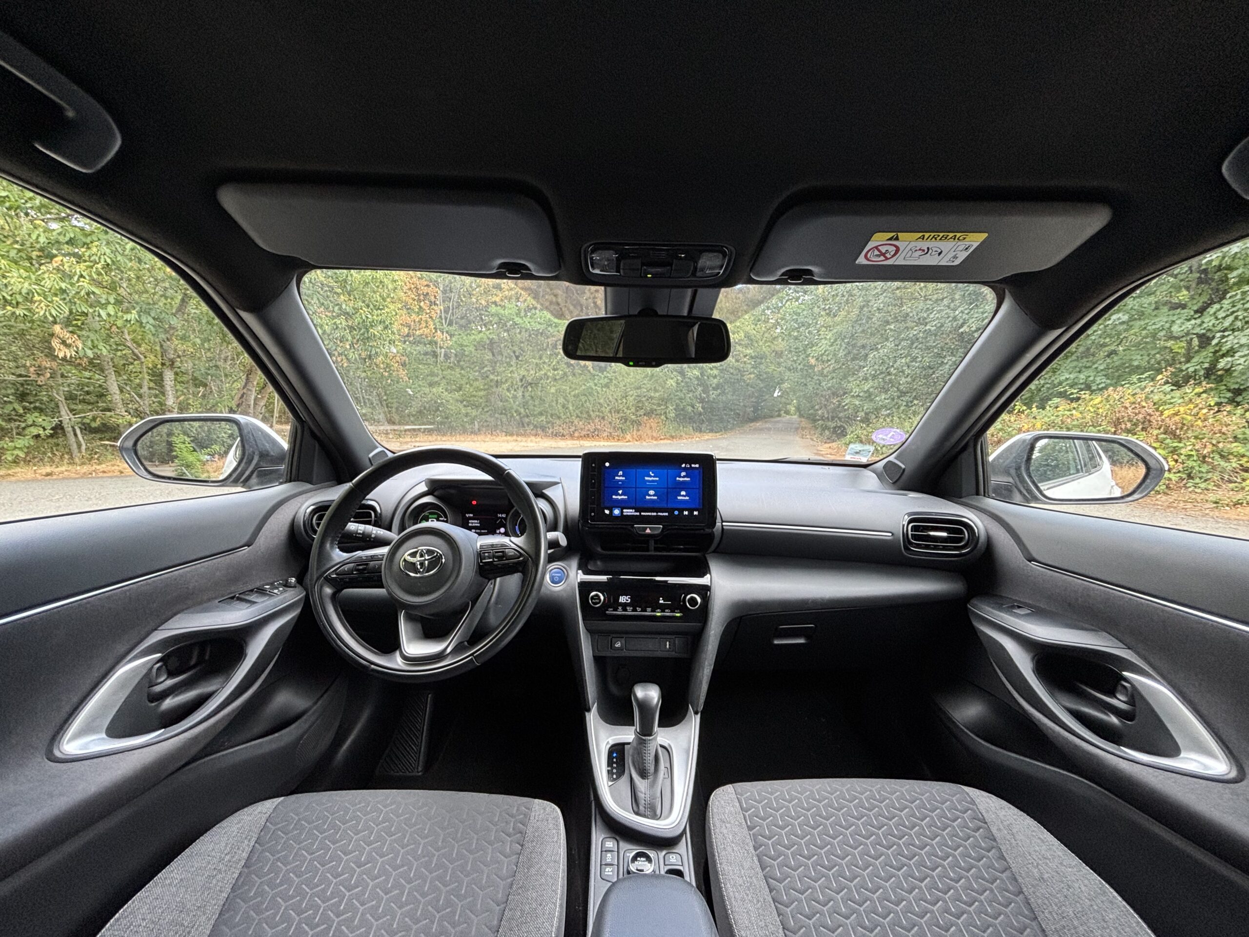TOYOTA Yaris Cross 1.5 116 Hybrid 4WD DESIGN