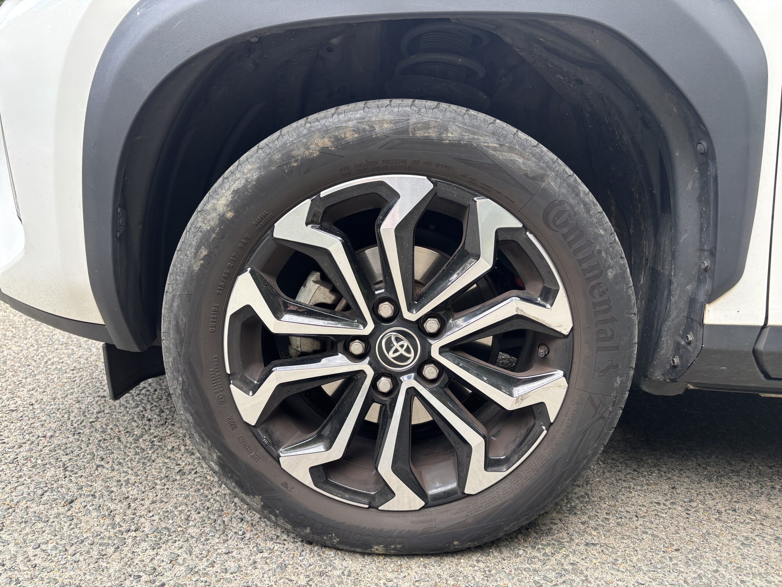TOYOTA Yaris Cross 1.5 116 Hybrid 4WD DESIGN