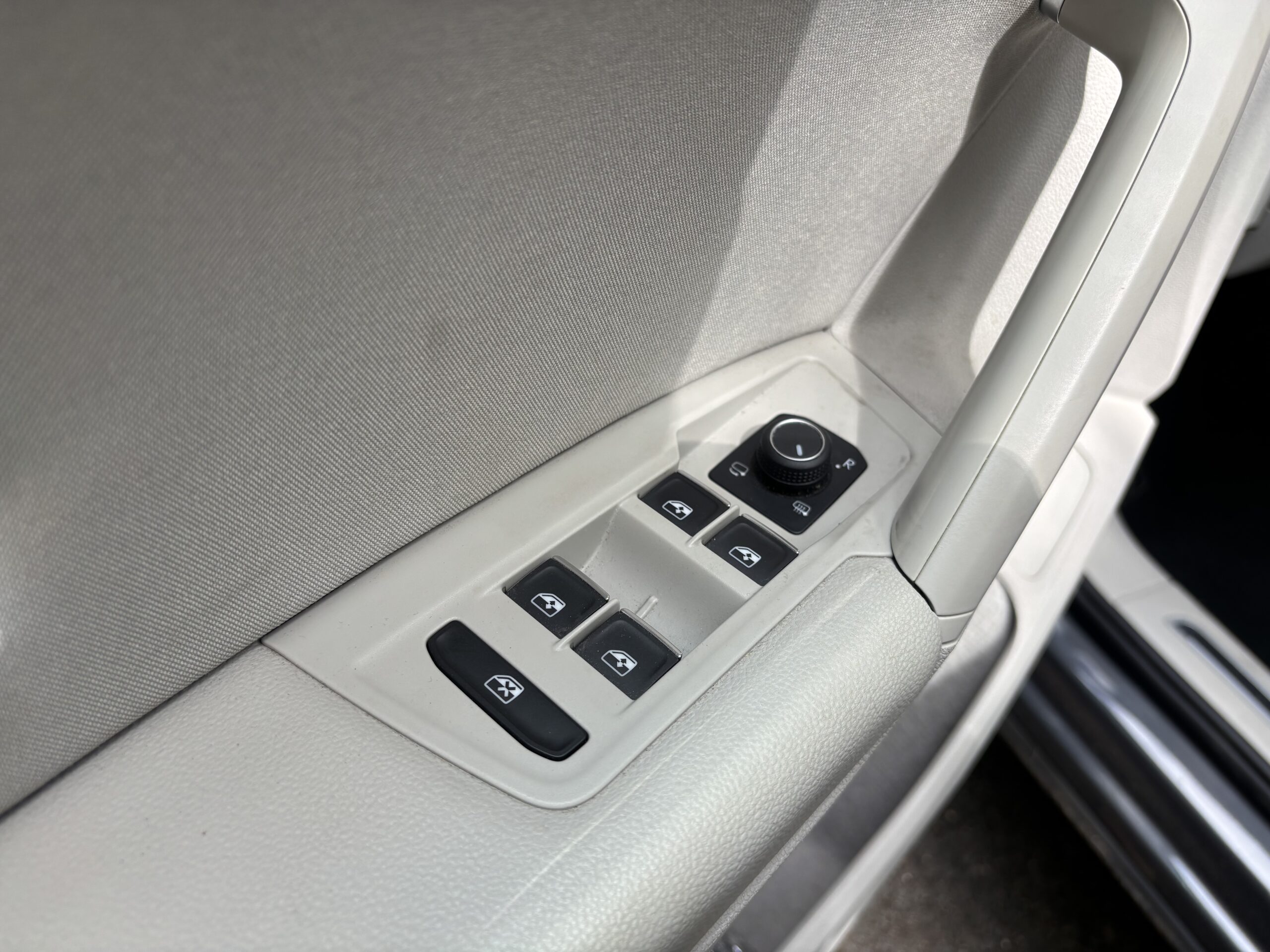 VOLKSWAGEN Tiguan II 2.0 TDI DSG7 150 ELEGANCE