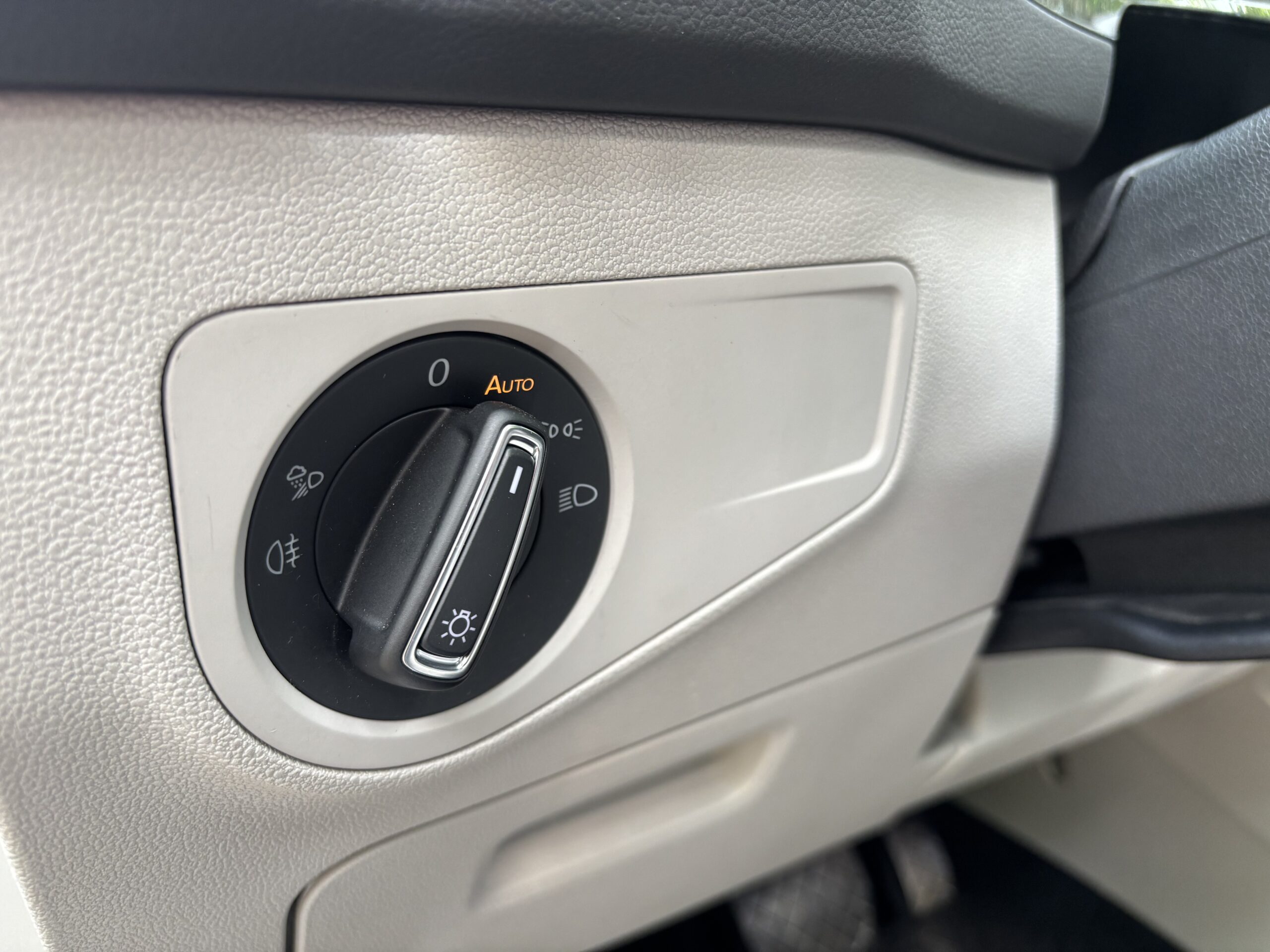 VOLKSWAGEN Tiguan II 2.0 TDI DSG7 150 ELEGANCE