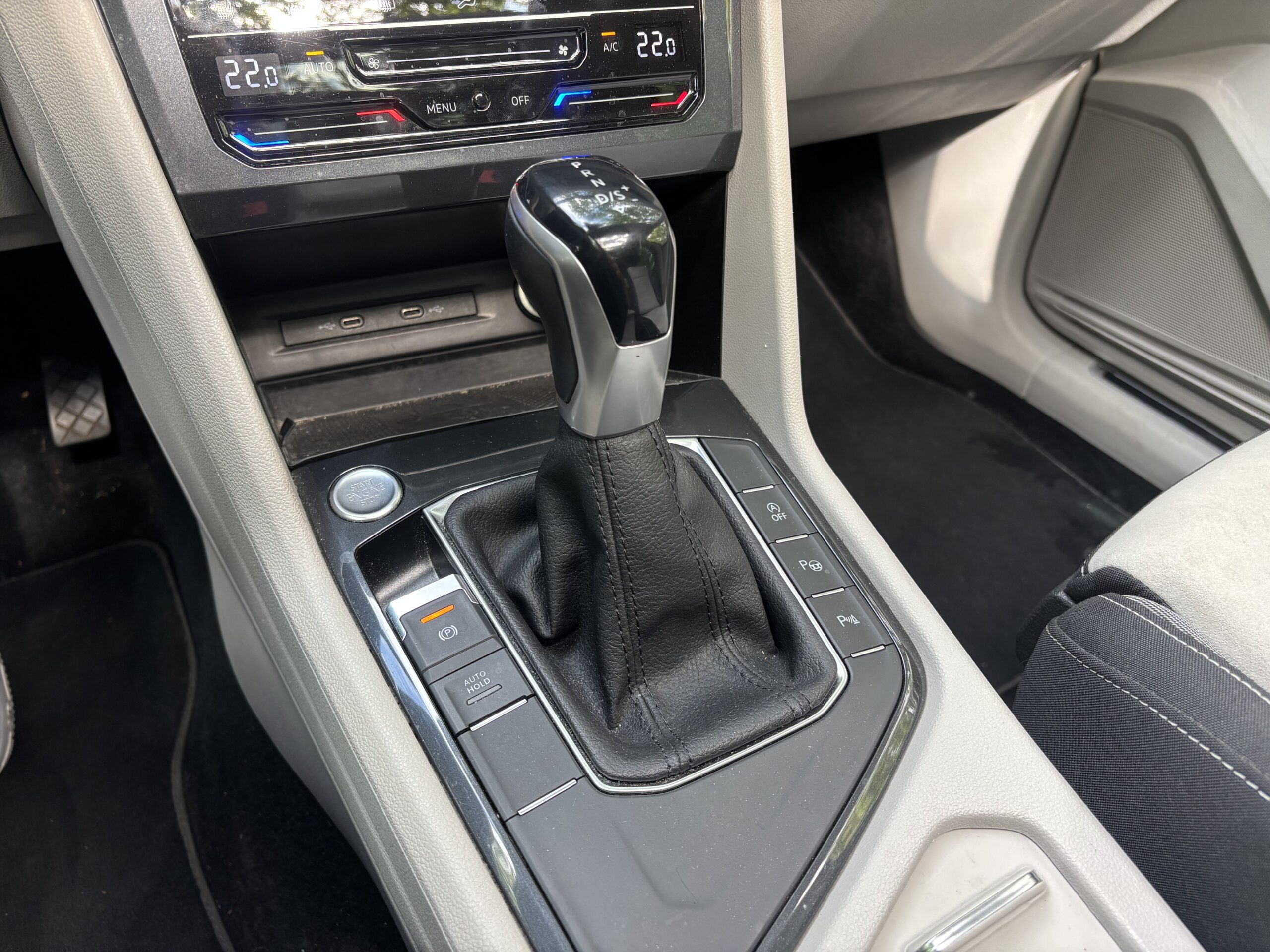 VOLKSWAGEN Tiguan II 2.0 TDI DSG7 150 ELEGANCE