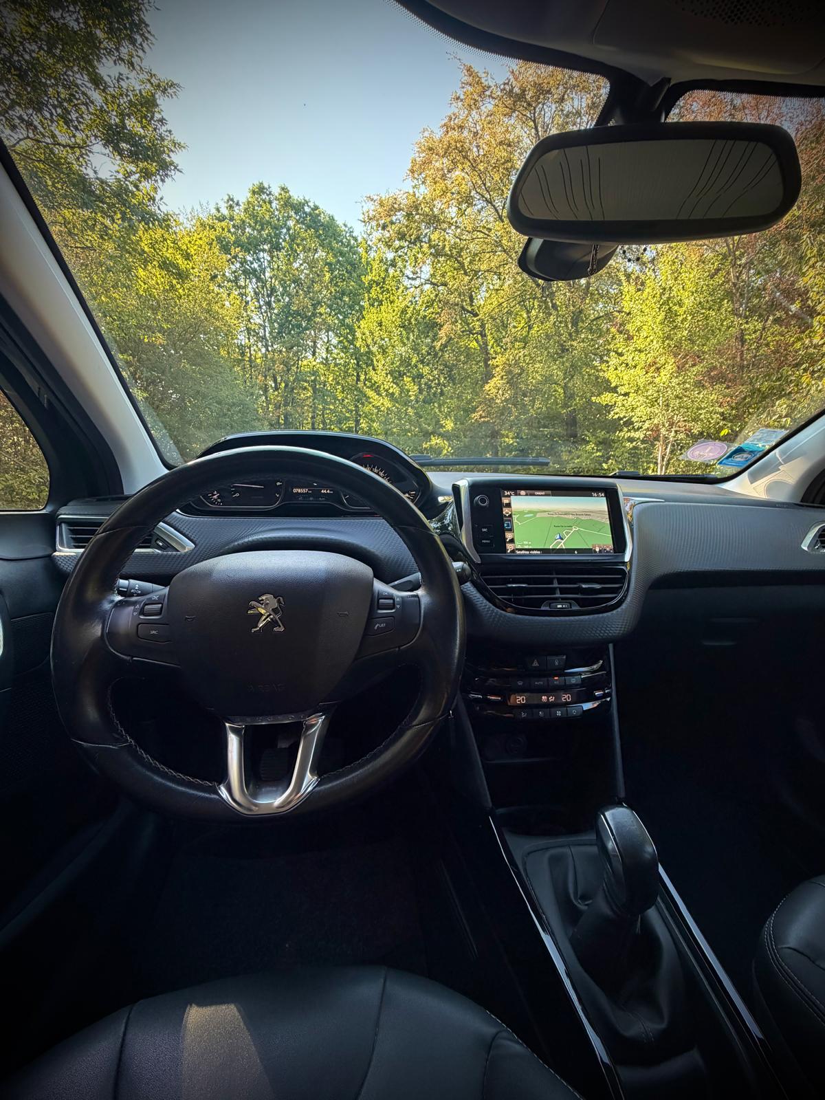 Peugeot 2008 1.2 THP 110 ALLURE