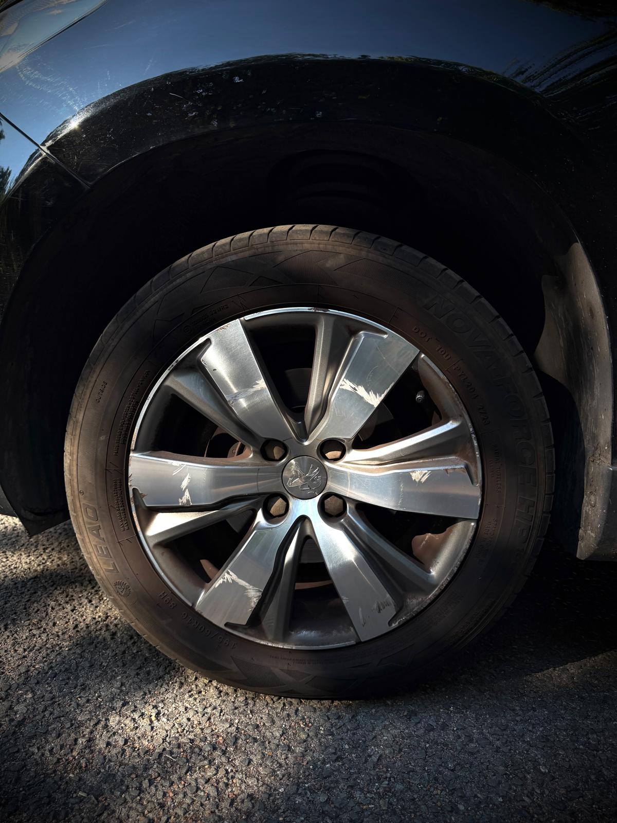 Peugeot 2008 1.2 THP 110 ALLURE