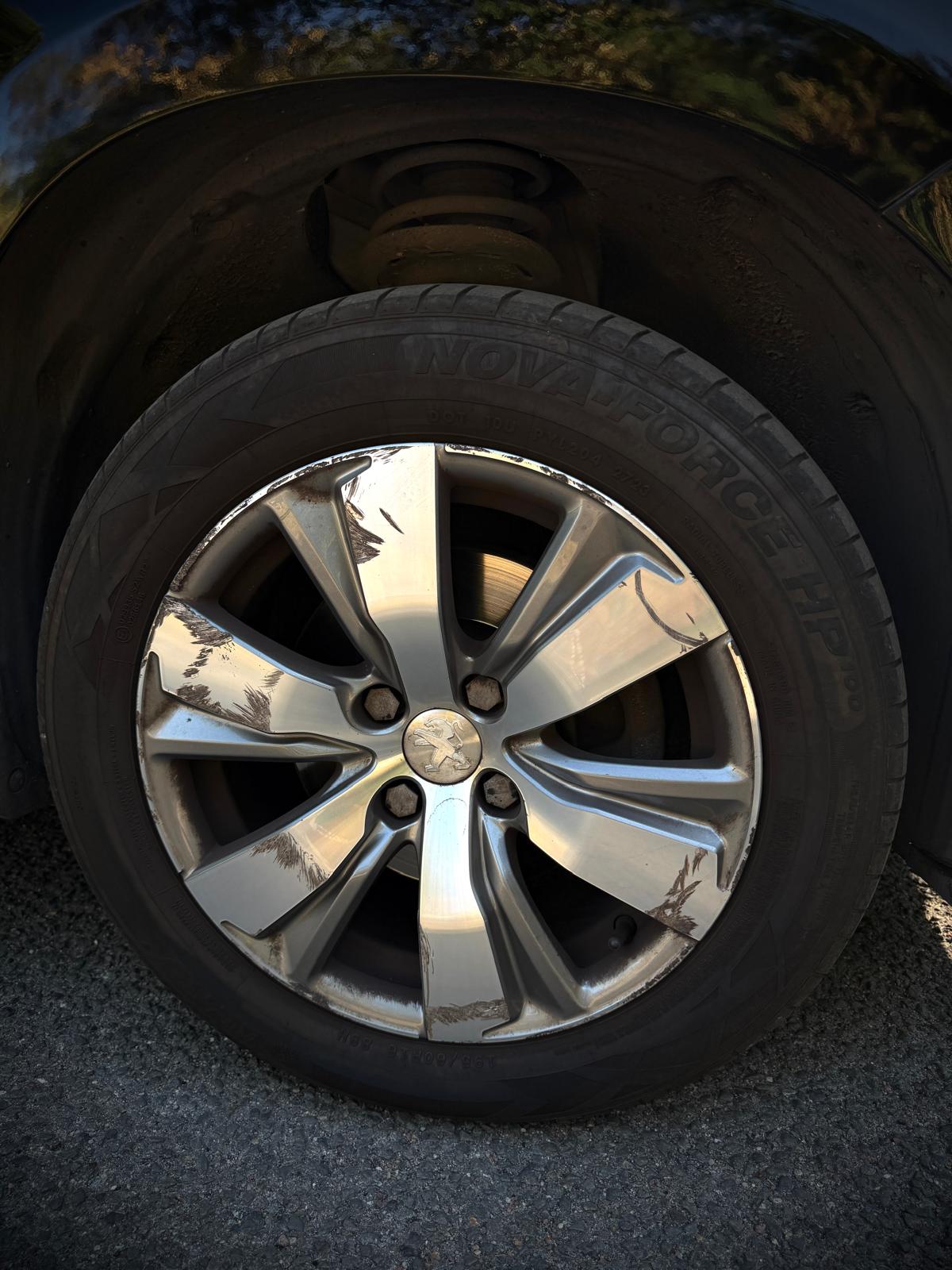 Peugeot 2008 1.2 THP 110 ALLURE