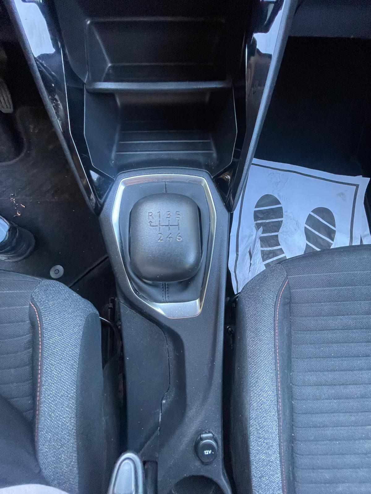 Peugeot 2008 12v 100 allure