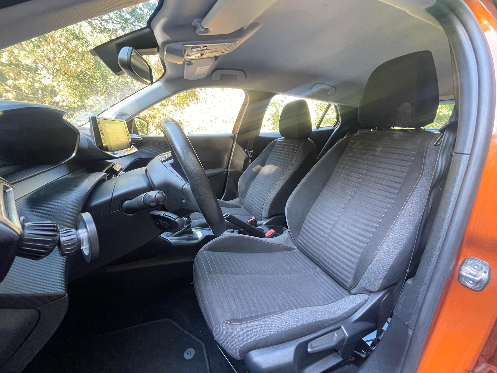 Peugeot 2008 12v 100 allure